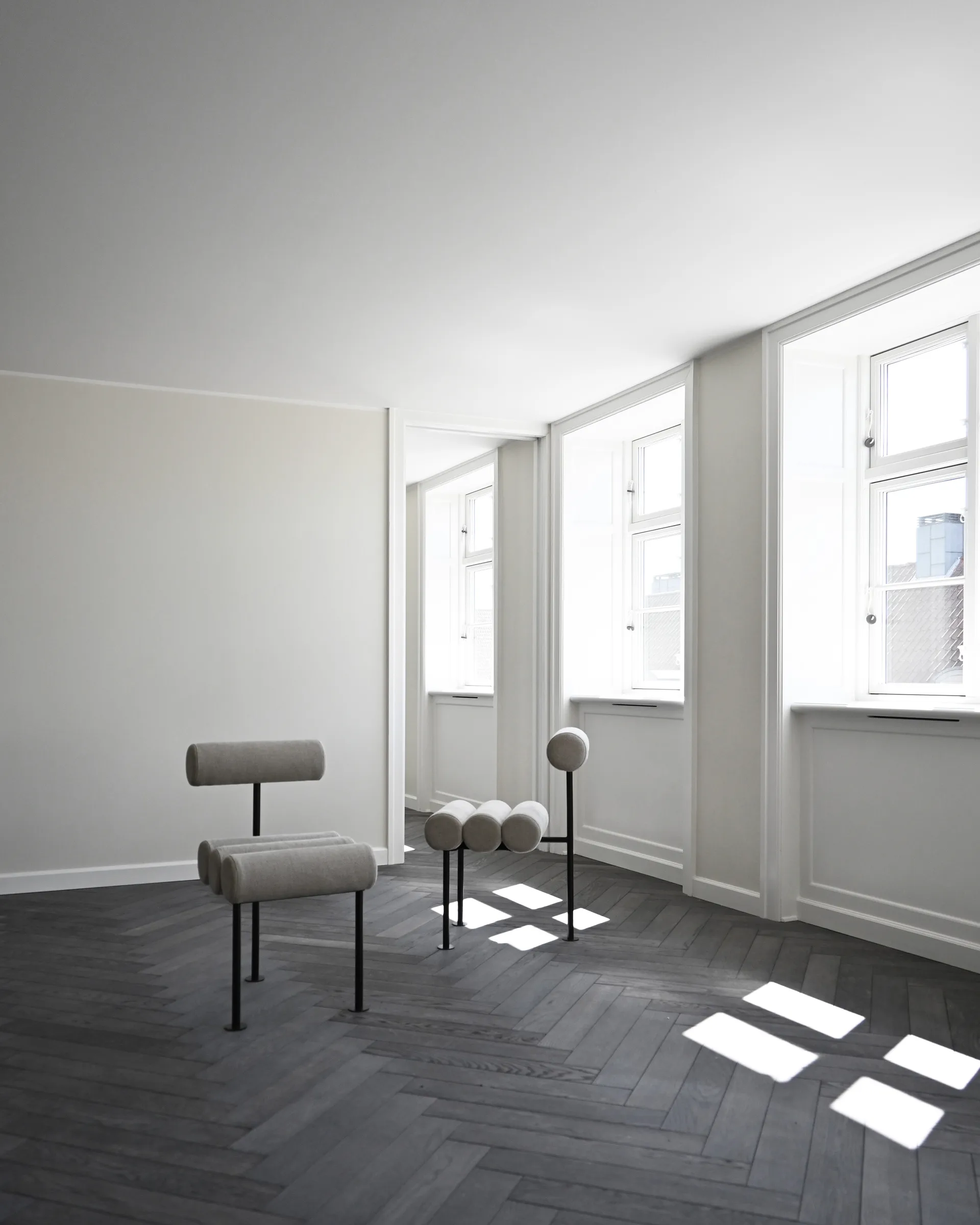 Chaise de salle à manger Hiro, Black frame-Sand 101 Copenhagen