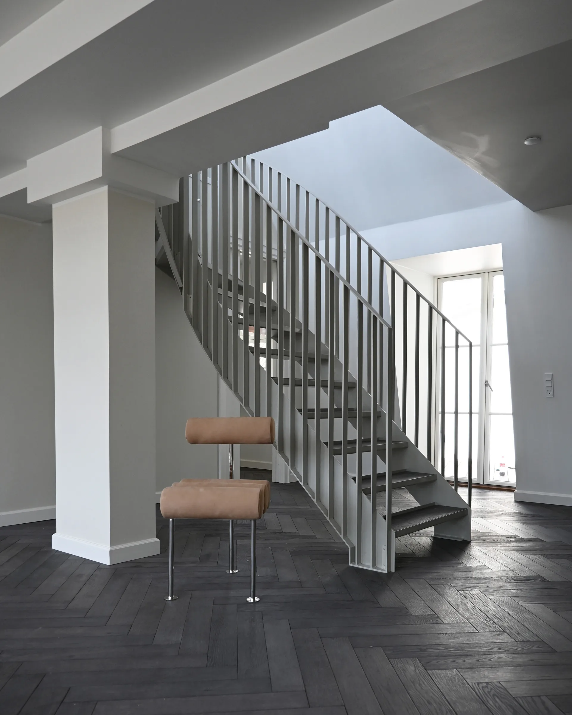 Chaise de salle à manger Hiro, Stainless steel-nubuck 101 Copenhagen