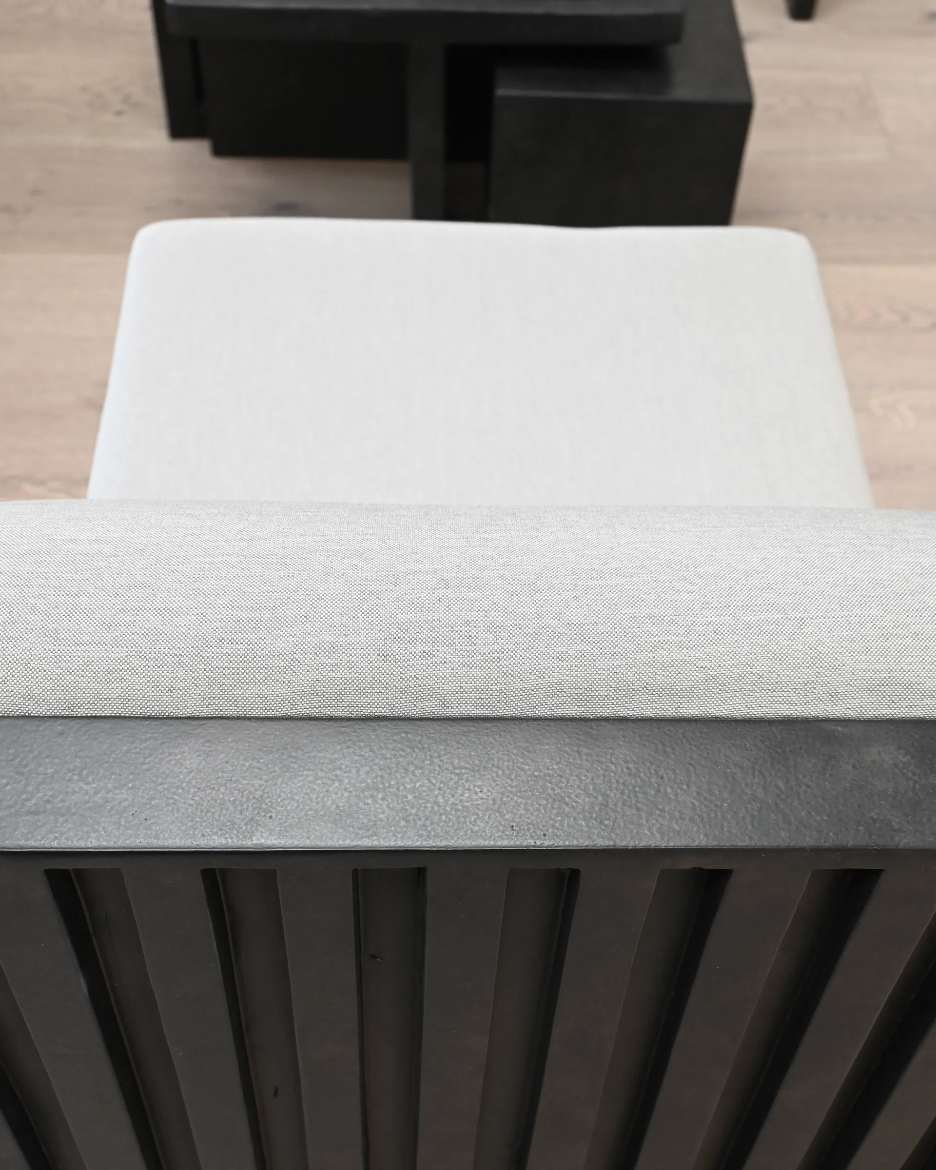 Fauteuil Tribu Lounge Chair, Coffee 101 Copenhagen