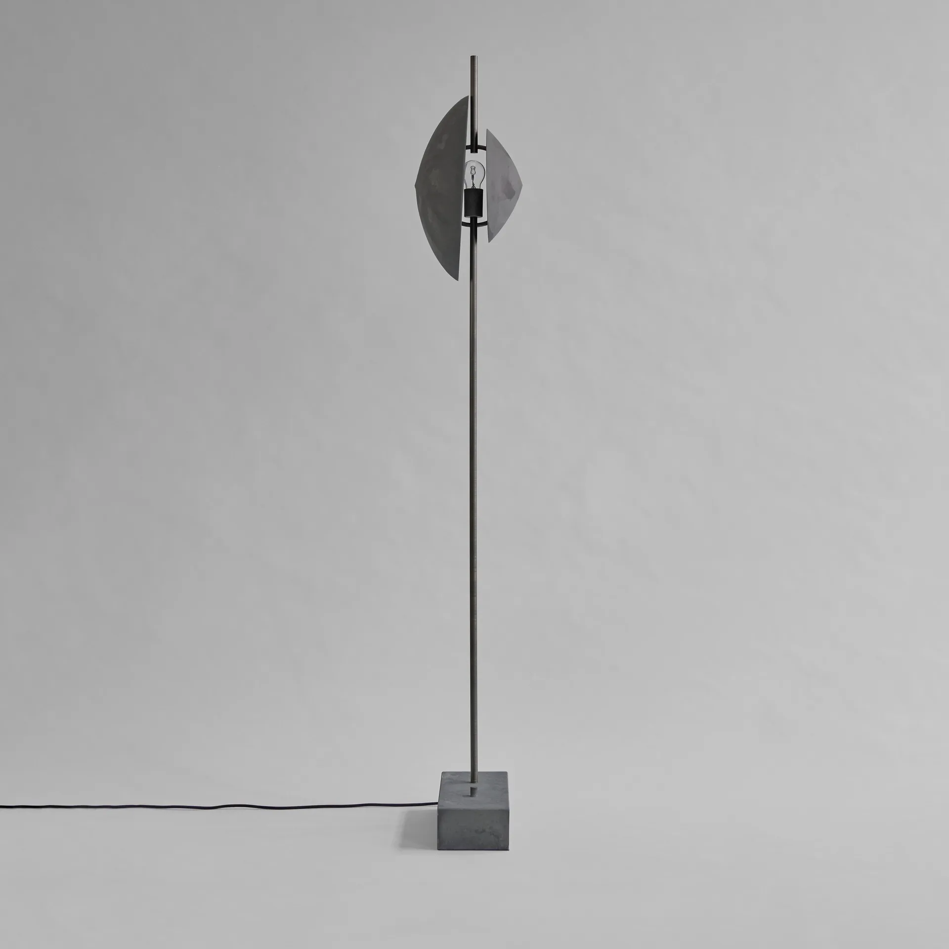 Lampadaire Dawn 168 cm, Oxydé 101 Copenhagen