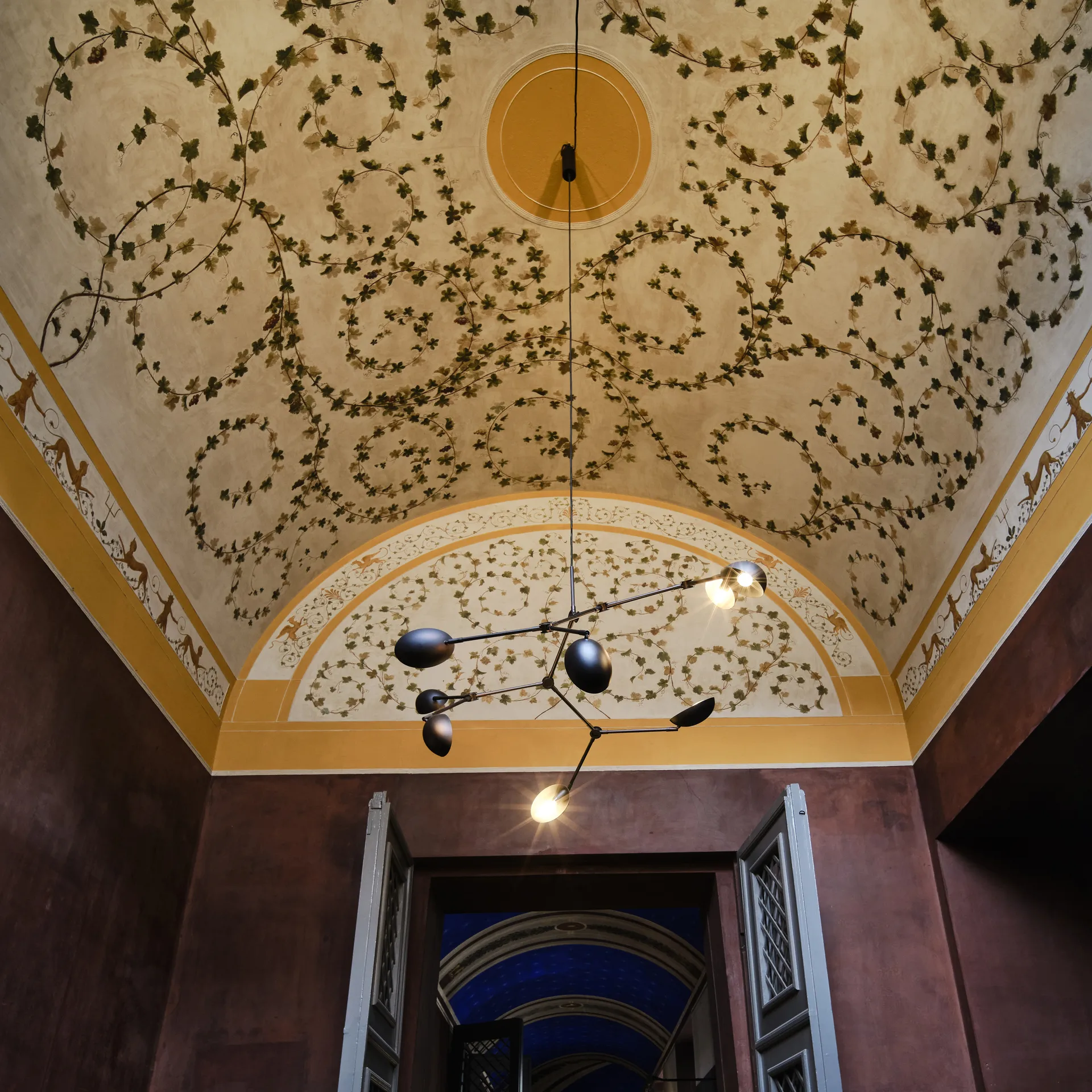 Lustre Drop Chandelier, Noir brûlé
 101 Copenhagen