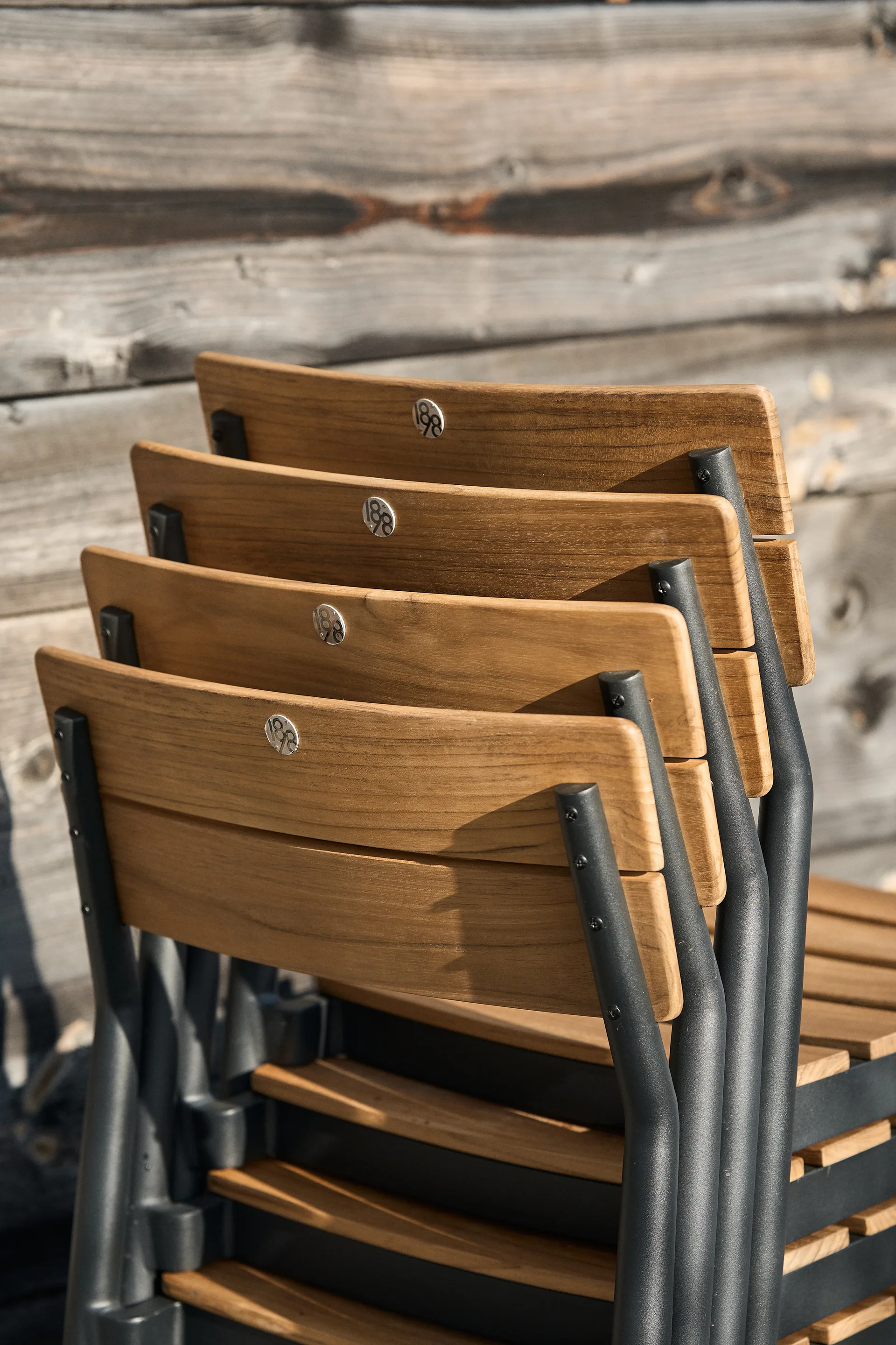 Ensemble table et 4 chaises de jardin en teck Björnö 1898