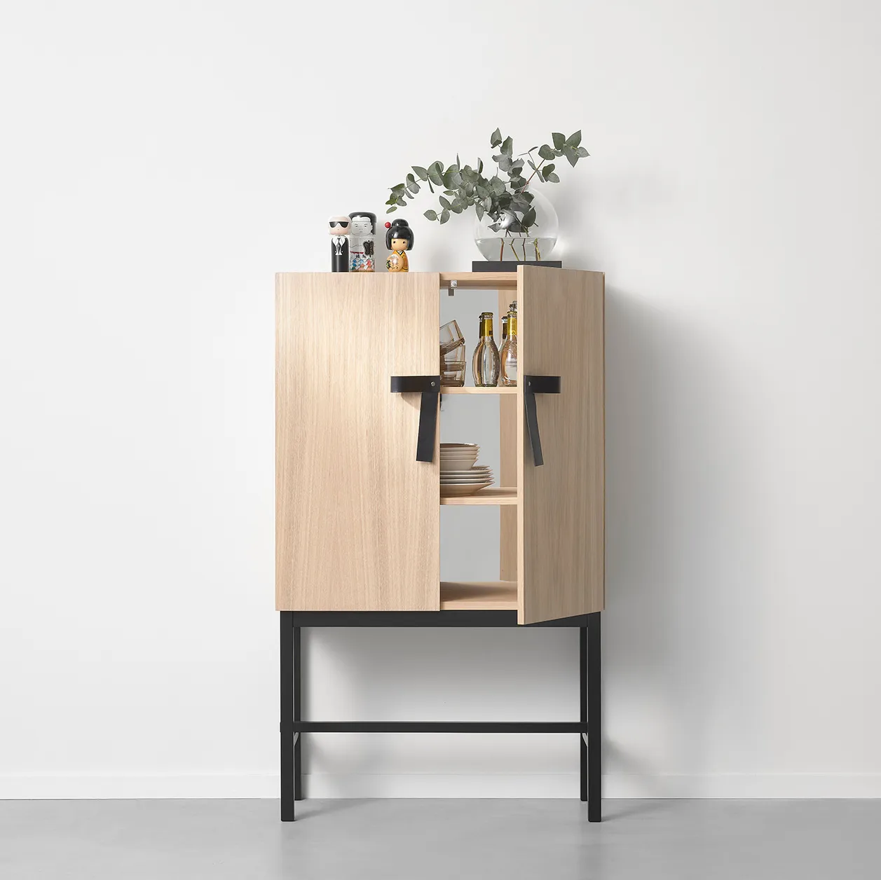 Rangement The Bow, Chêne huilé blanc-noir A2