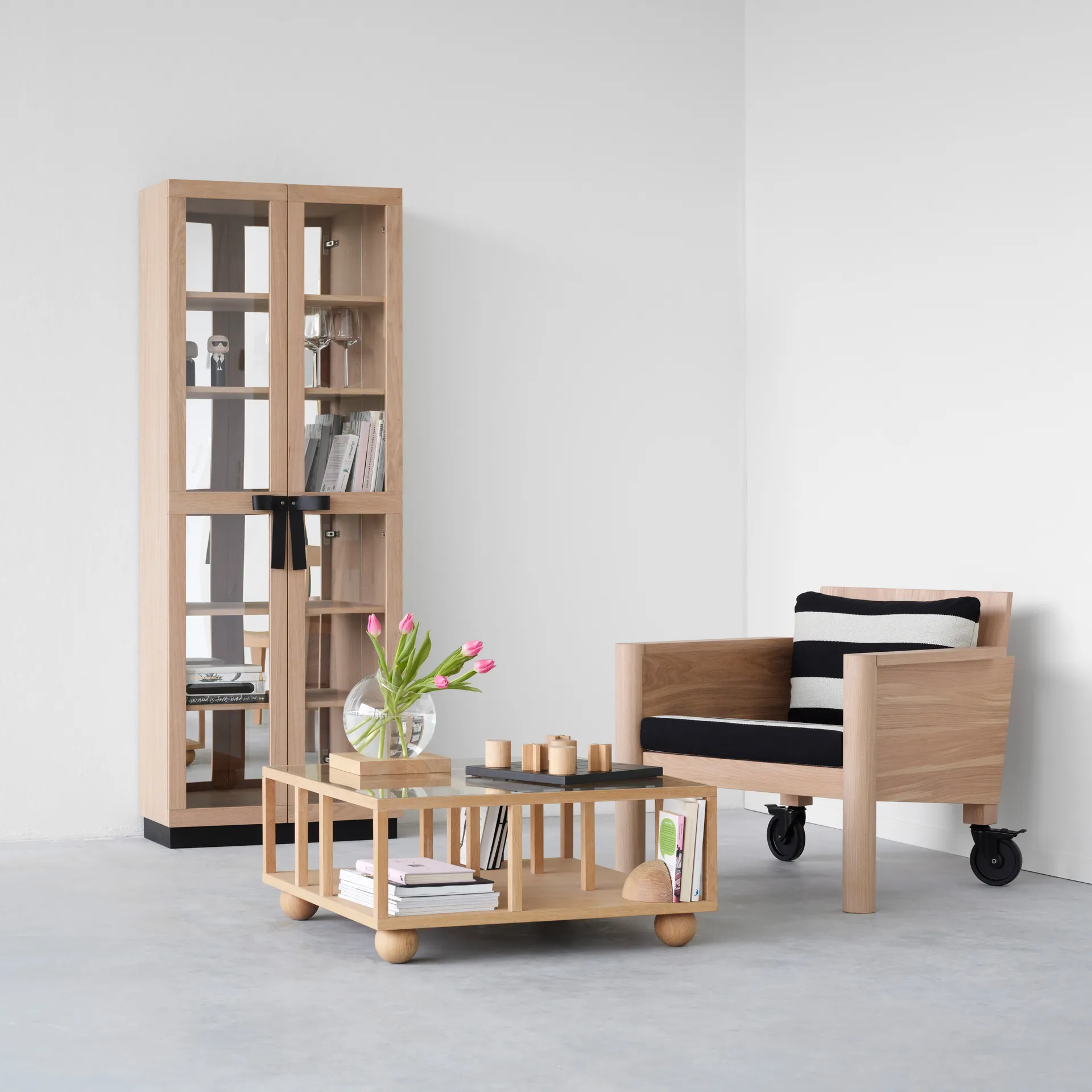 Vitrine The Bow, Chêne huilé blanc A2