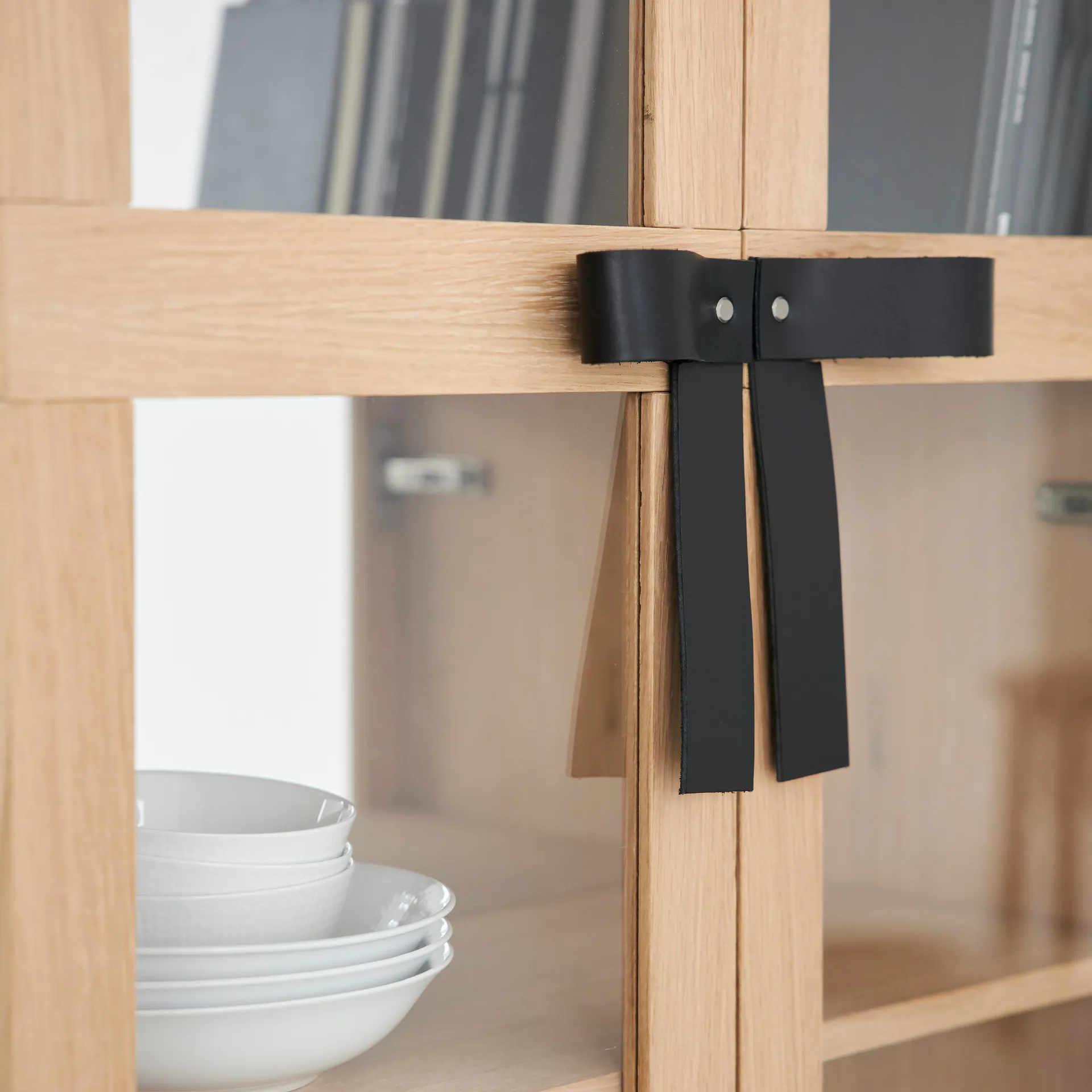 Vitrine The Bow, Chêne huilé blanc A2