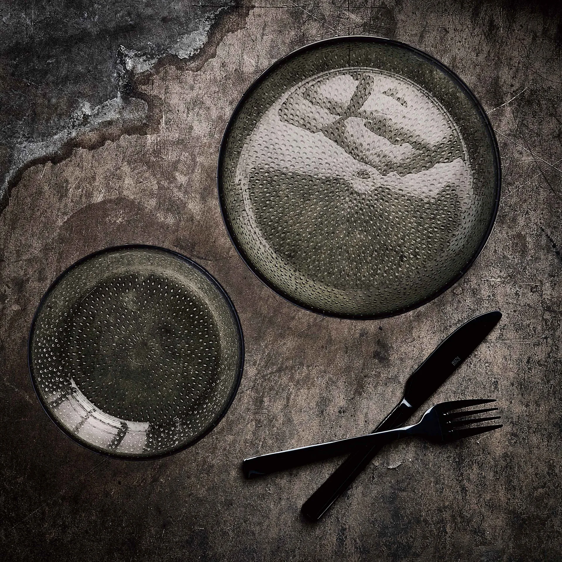 Assiette en verre Raw Ø27cm, Smoke Aida