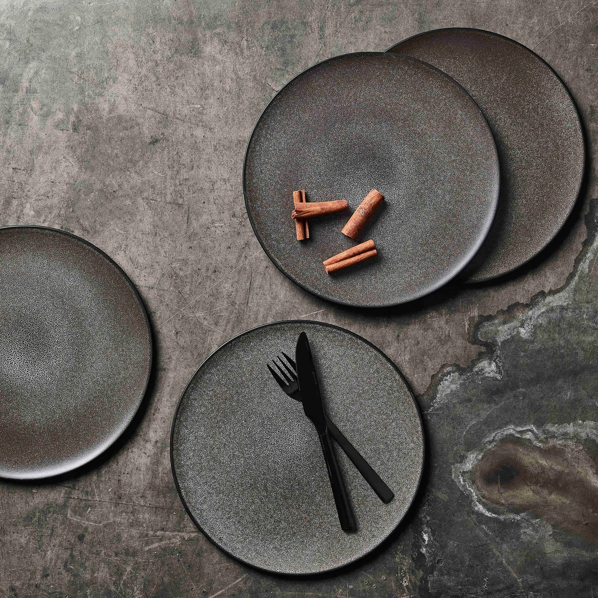 Assiette Raw Ø28 cm, Forest brown Aida