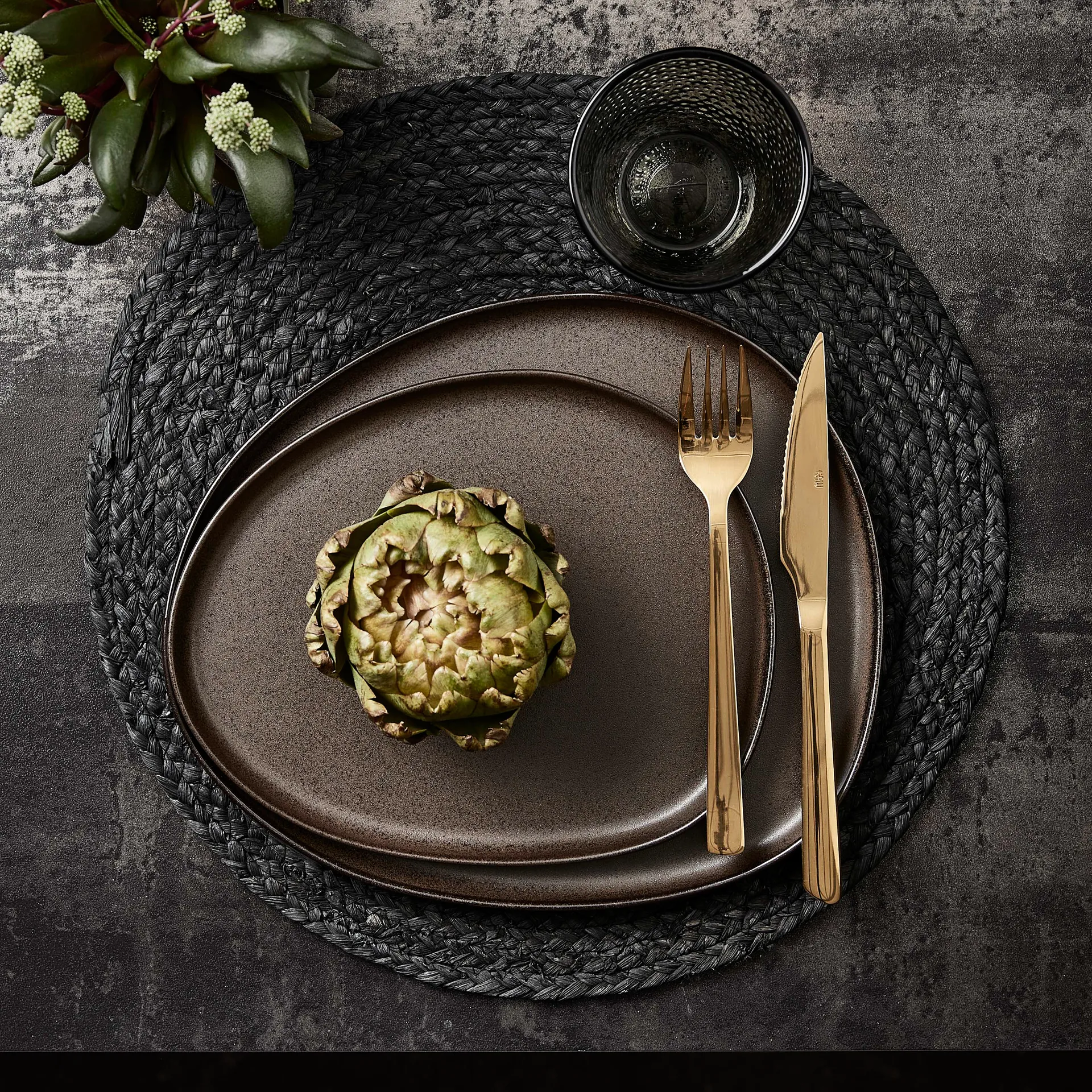 Assiette Raw Organic 29x25 cm, Marron métallisé Aida