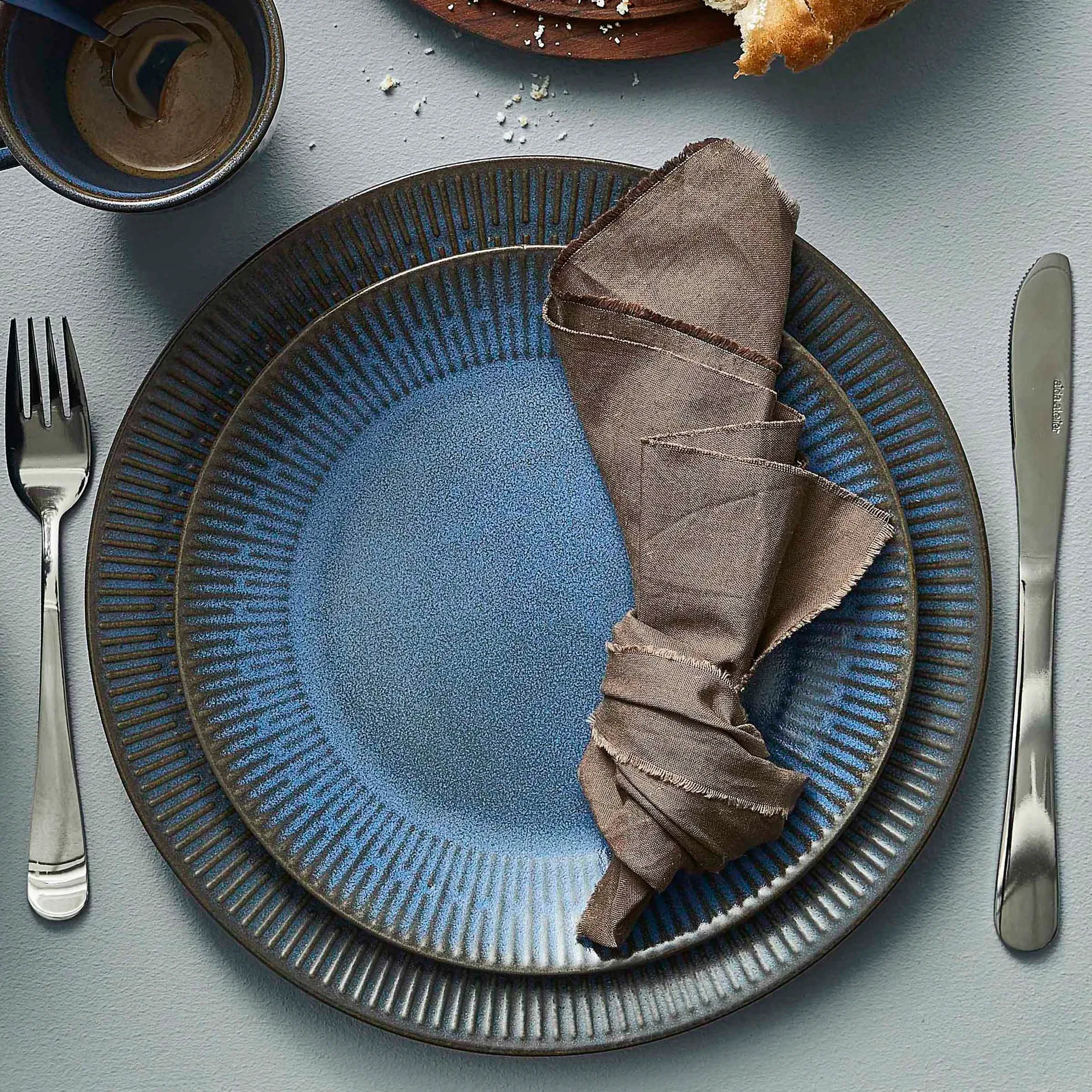 Assiette Relief 22 cm, Bleu Aida