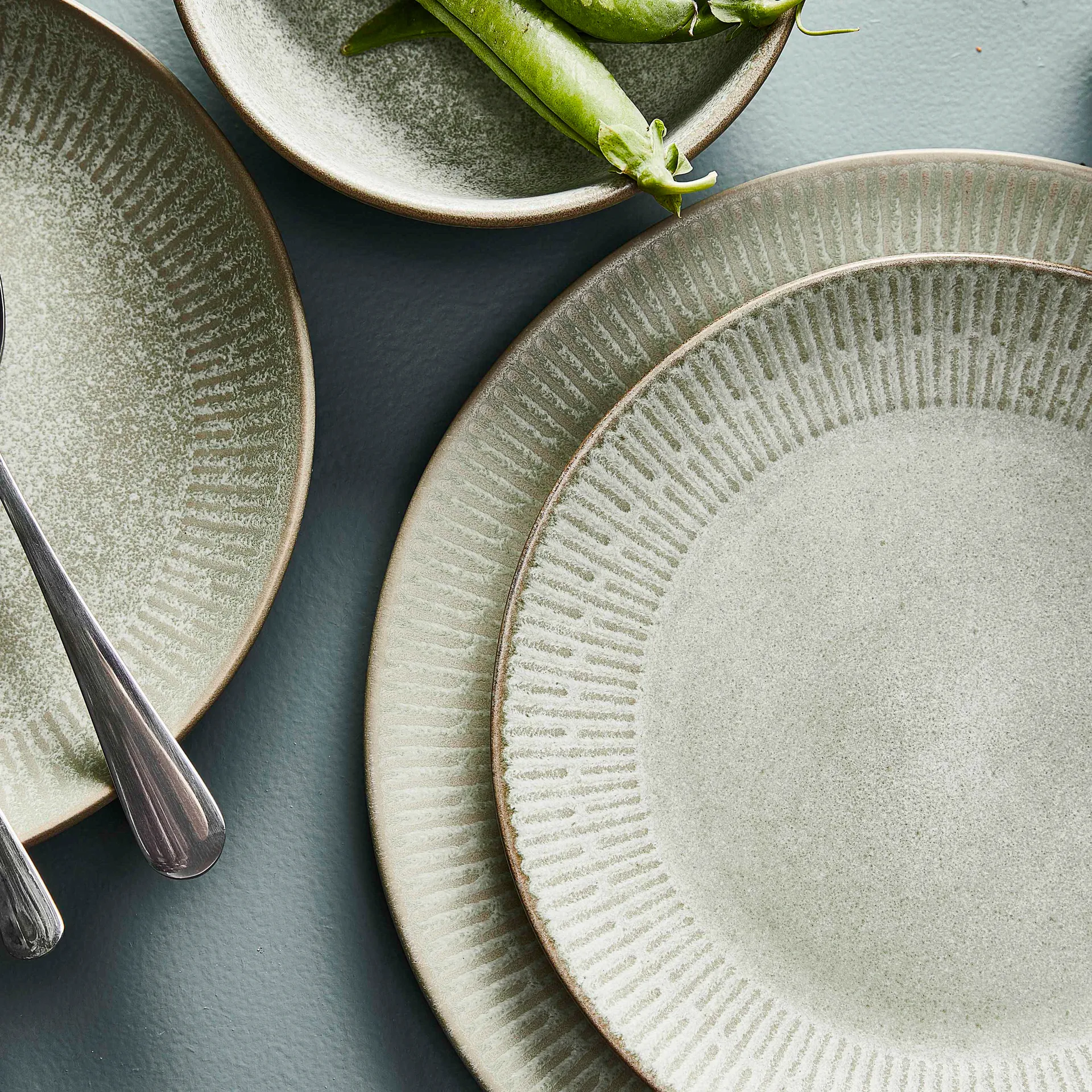 Assiette Relief 22 cm, Vert Aida