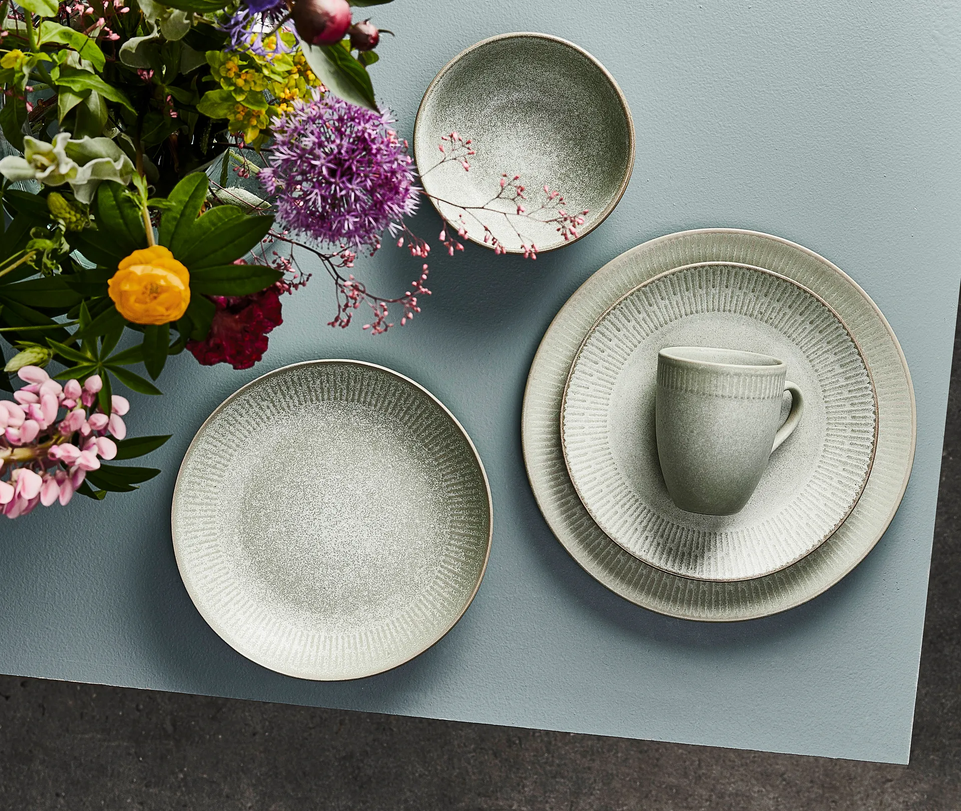 Assiette Relief 22 cm, Vert Aida