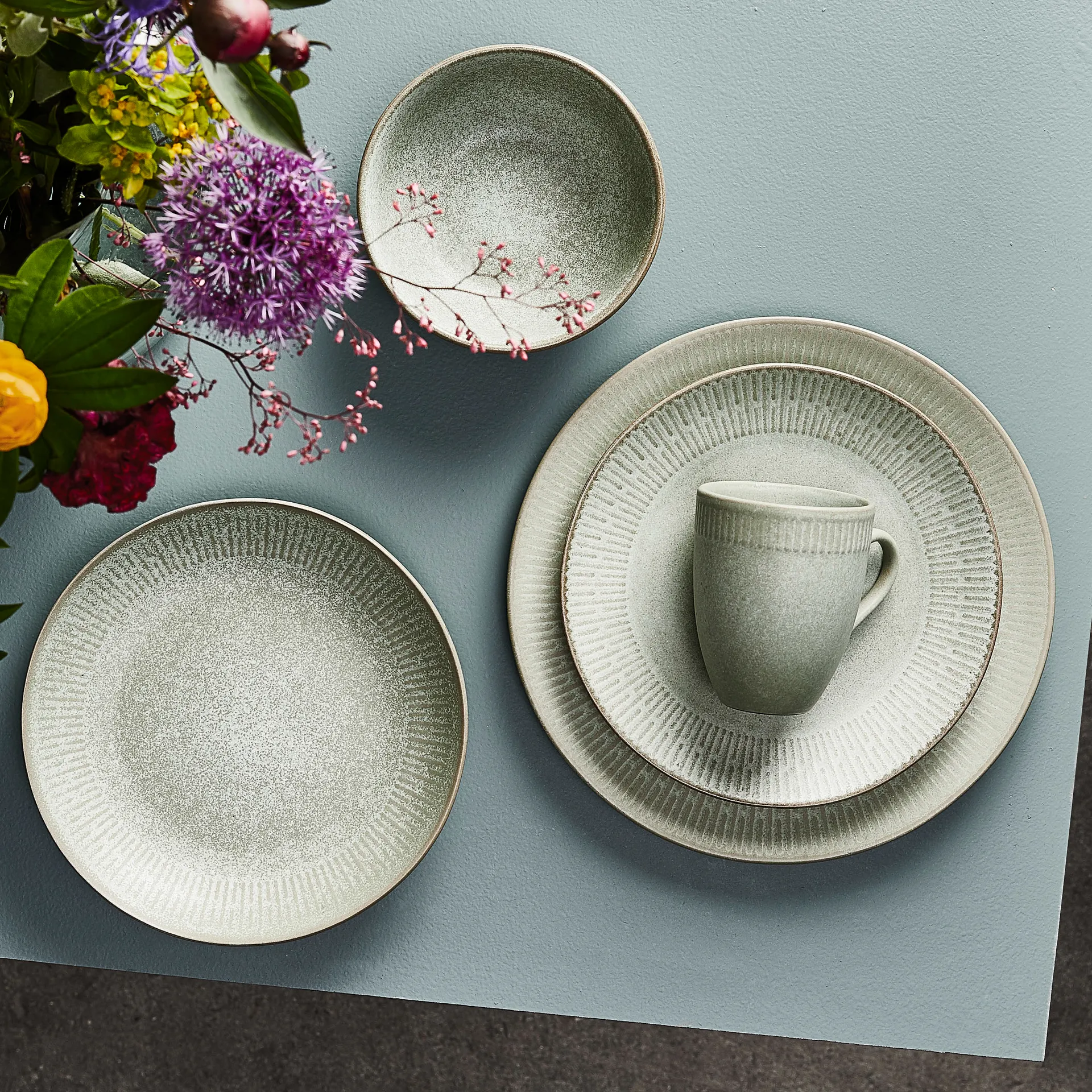 Assiette Relief 27 cm, Vert Aida