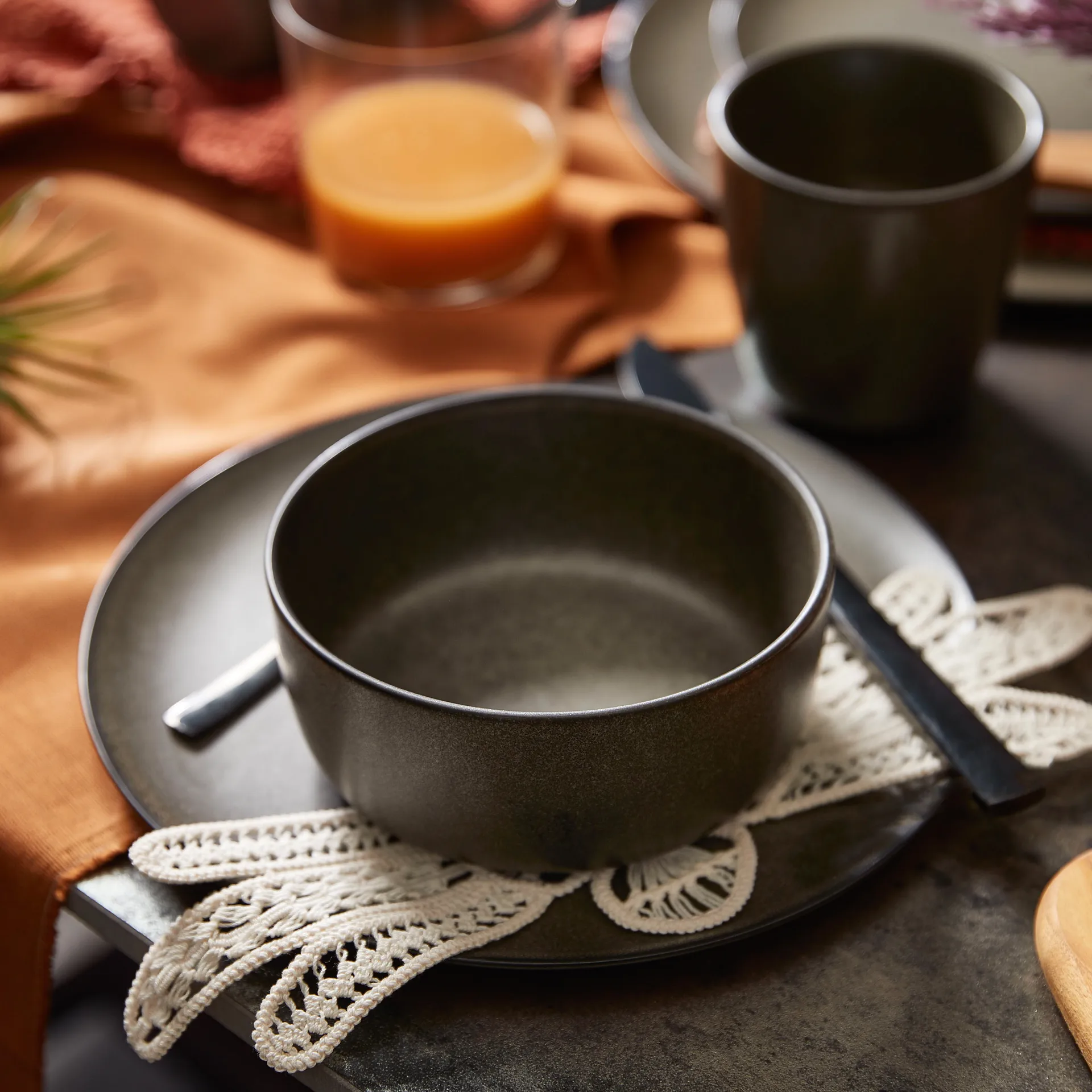 Bol Raw Ø13,5 cm, Forest brown Aida