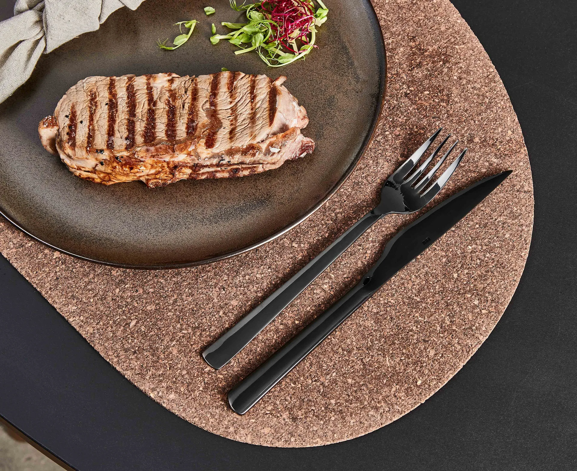 Couverts à steak Raw 8 Pièces, Noir Aida