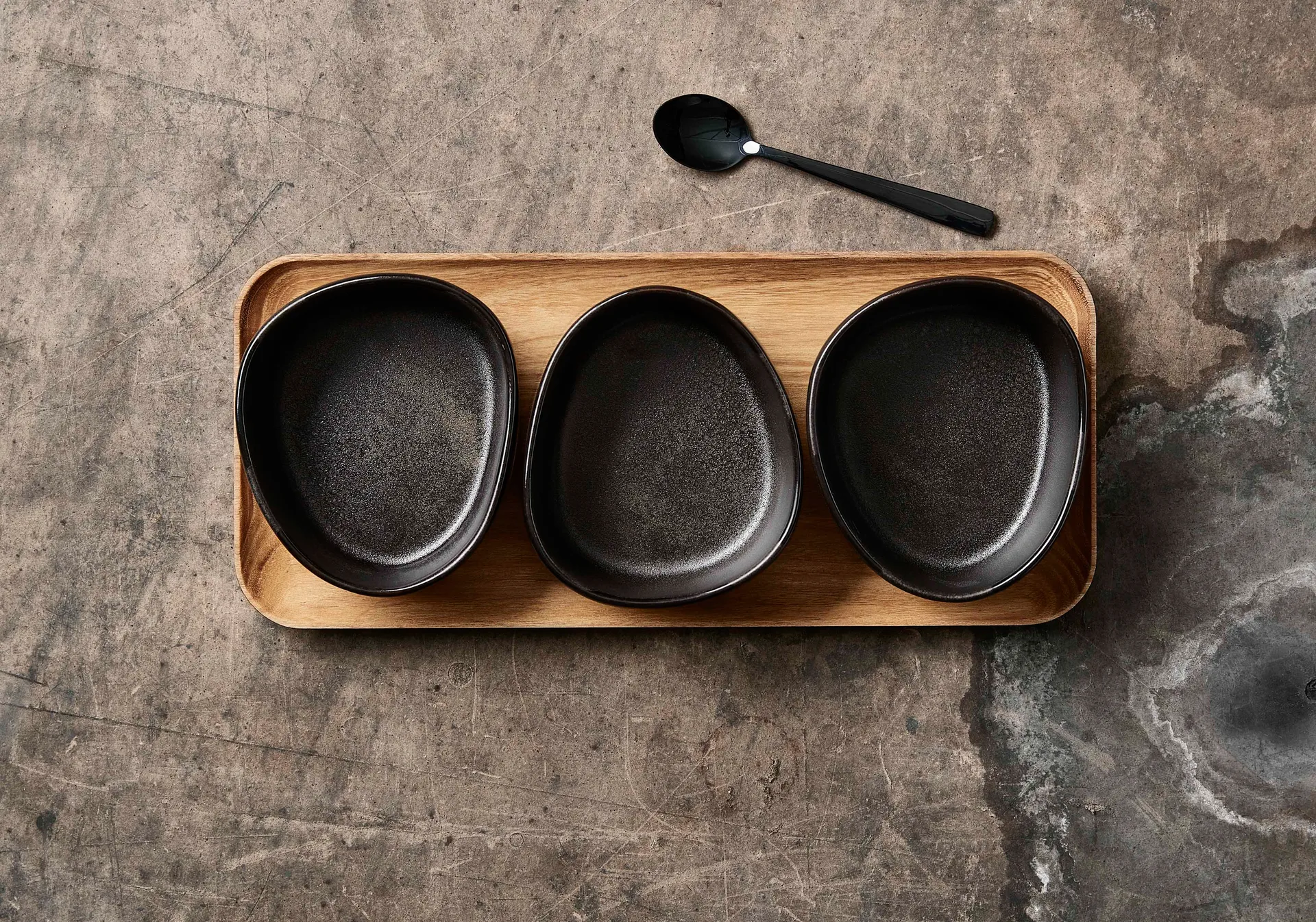 Cuillère à dessert Raw, lot de 4, Noir Aida