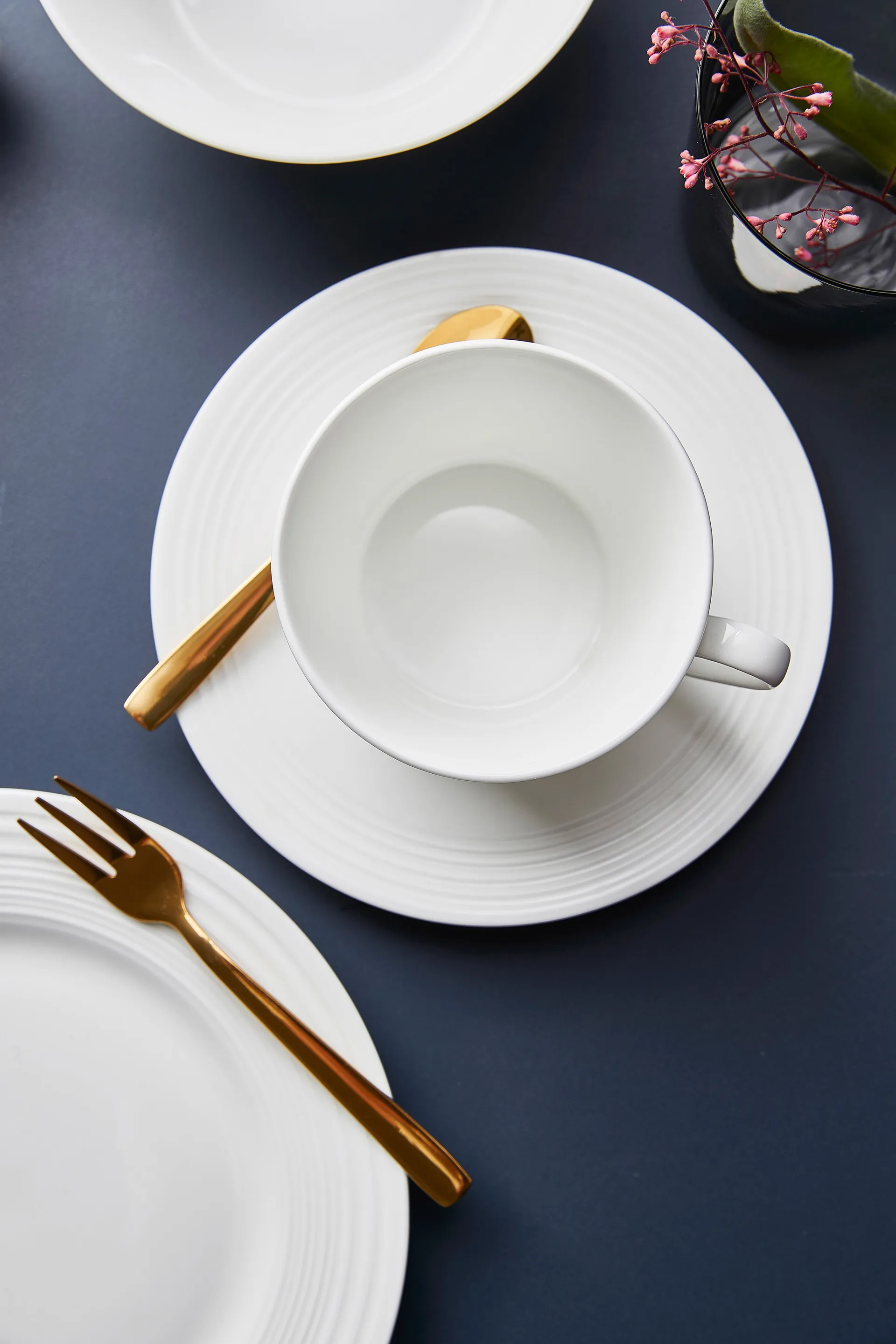 Ensemble de couverts Raw 60 pièces, Gold Aida