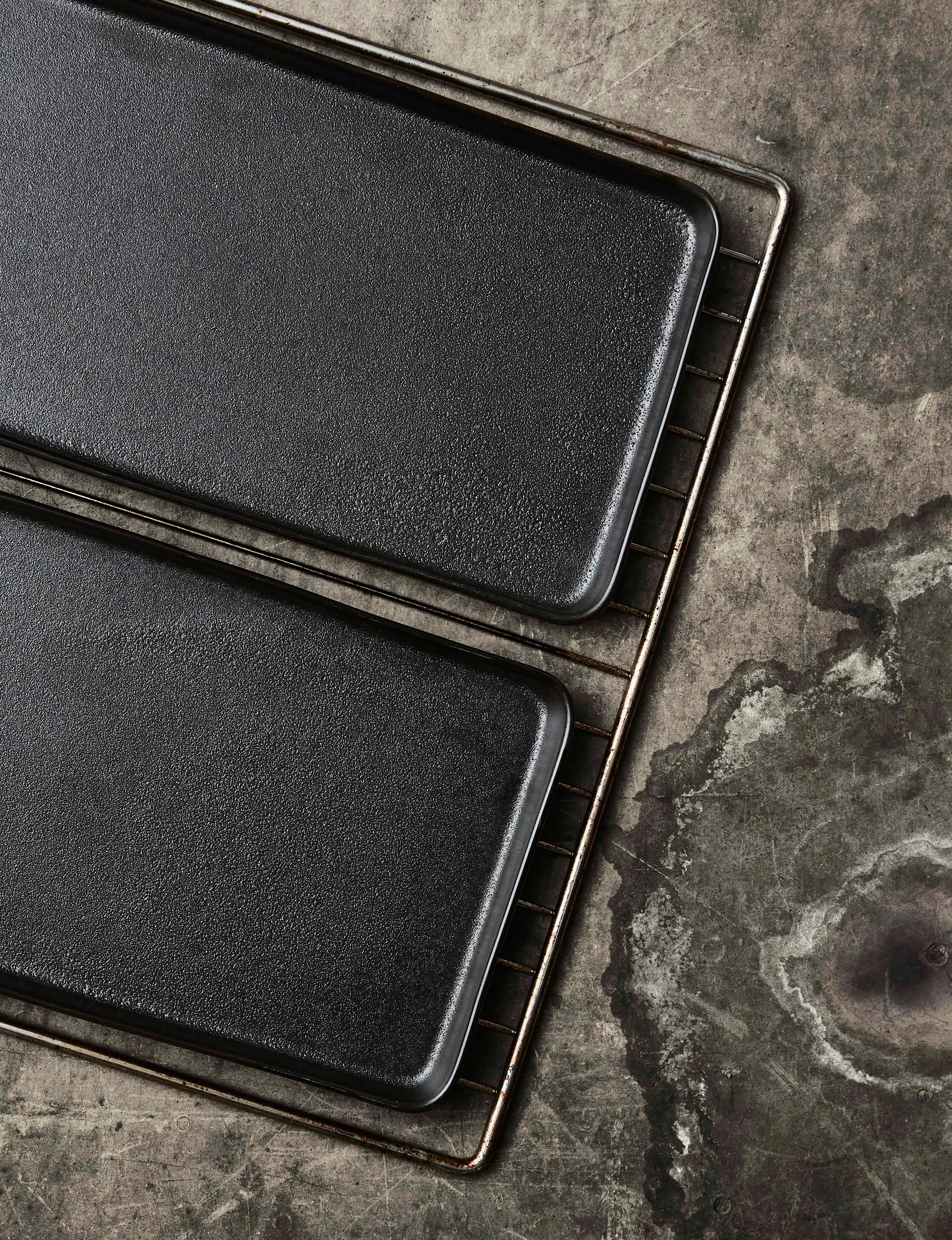 Plat Raw 18x34 cm Lot de 2, Noir titane Aida