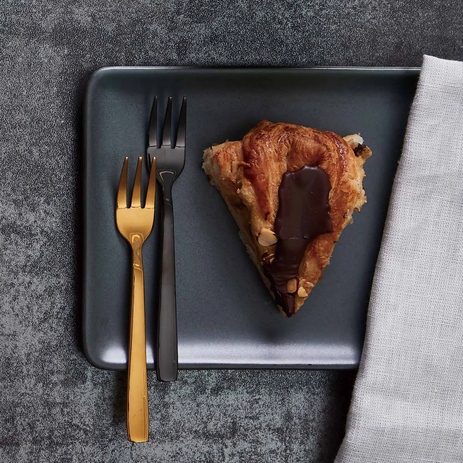 Plat Raw 18x34 cm, Northern green Aida