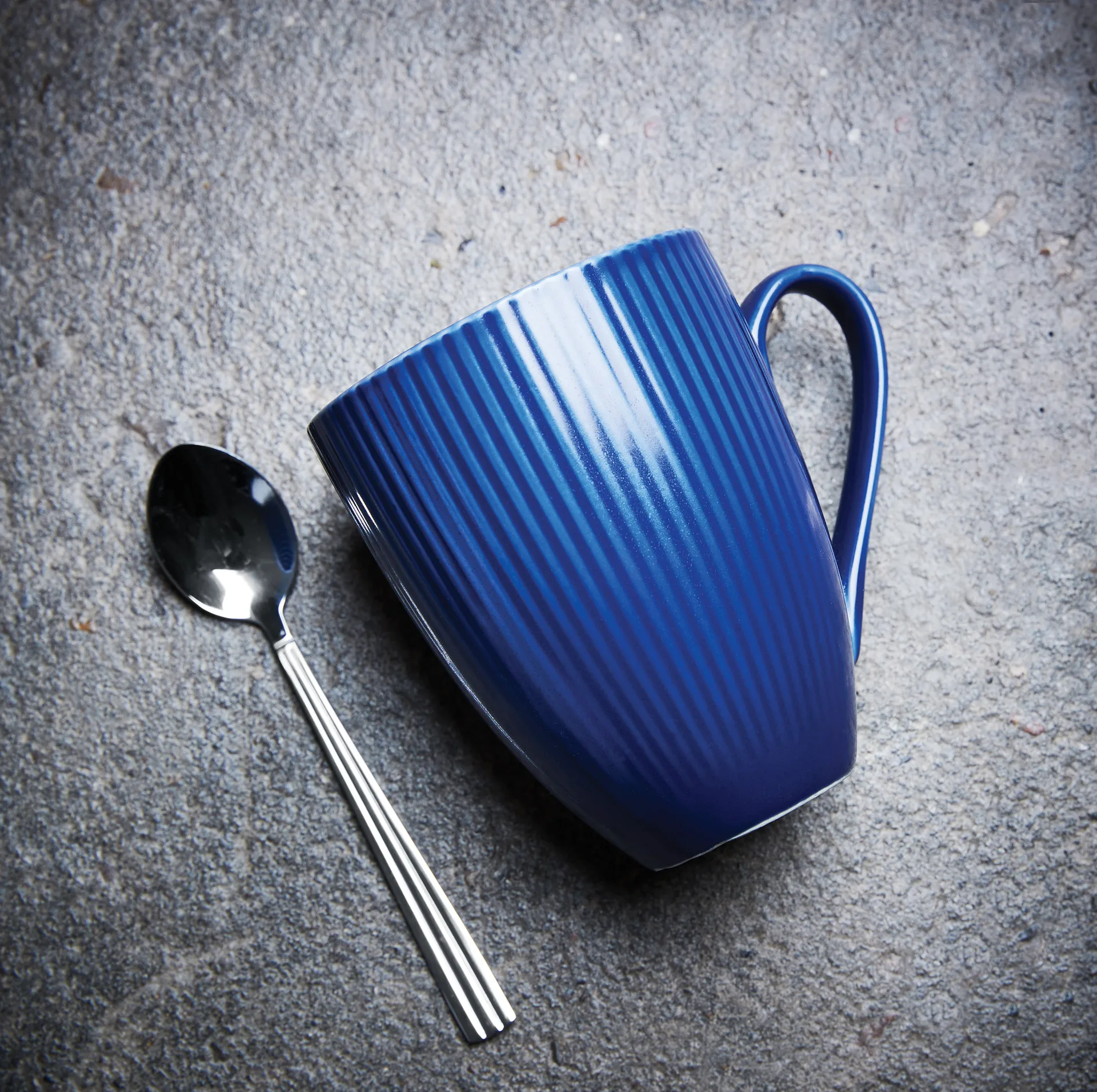 Tasse Groovy 30 cl, Bleu Aida
