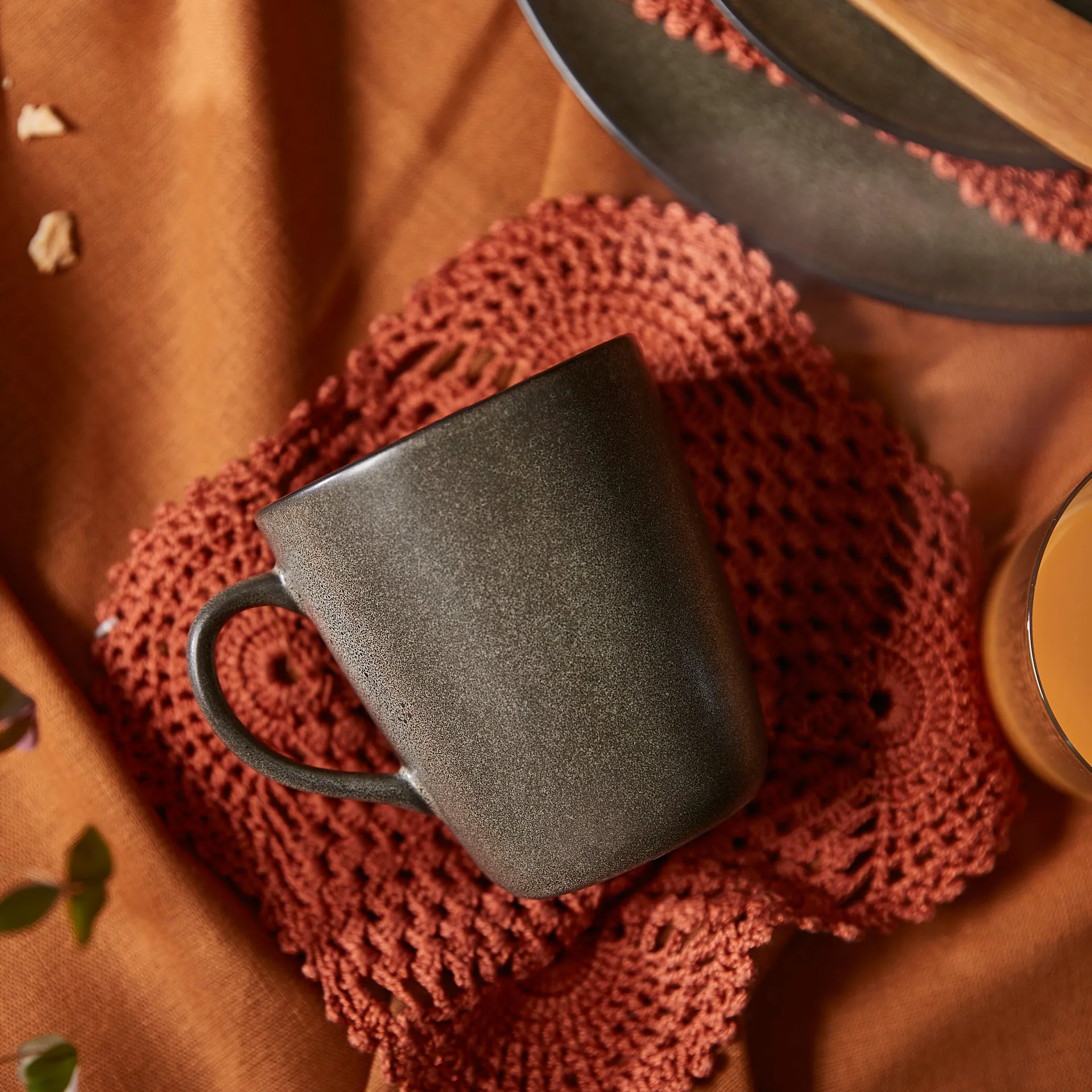 Tasse Raw avec anse 35 cl, Forest brown Aida