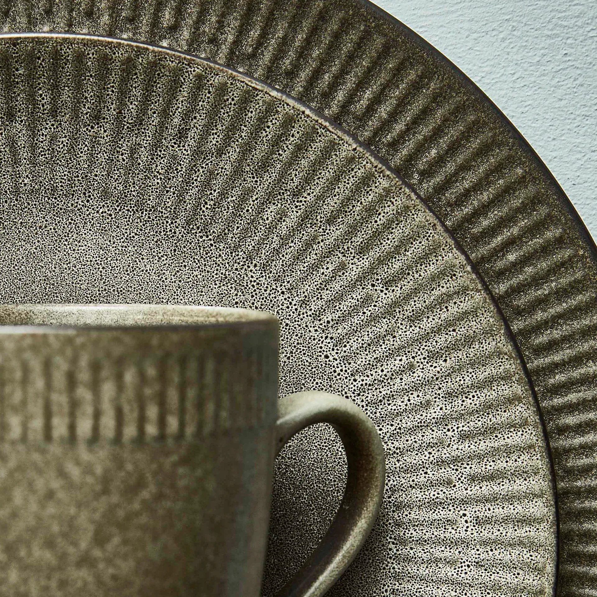 Tasse Relief 30 cl, Gris Aida