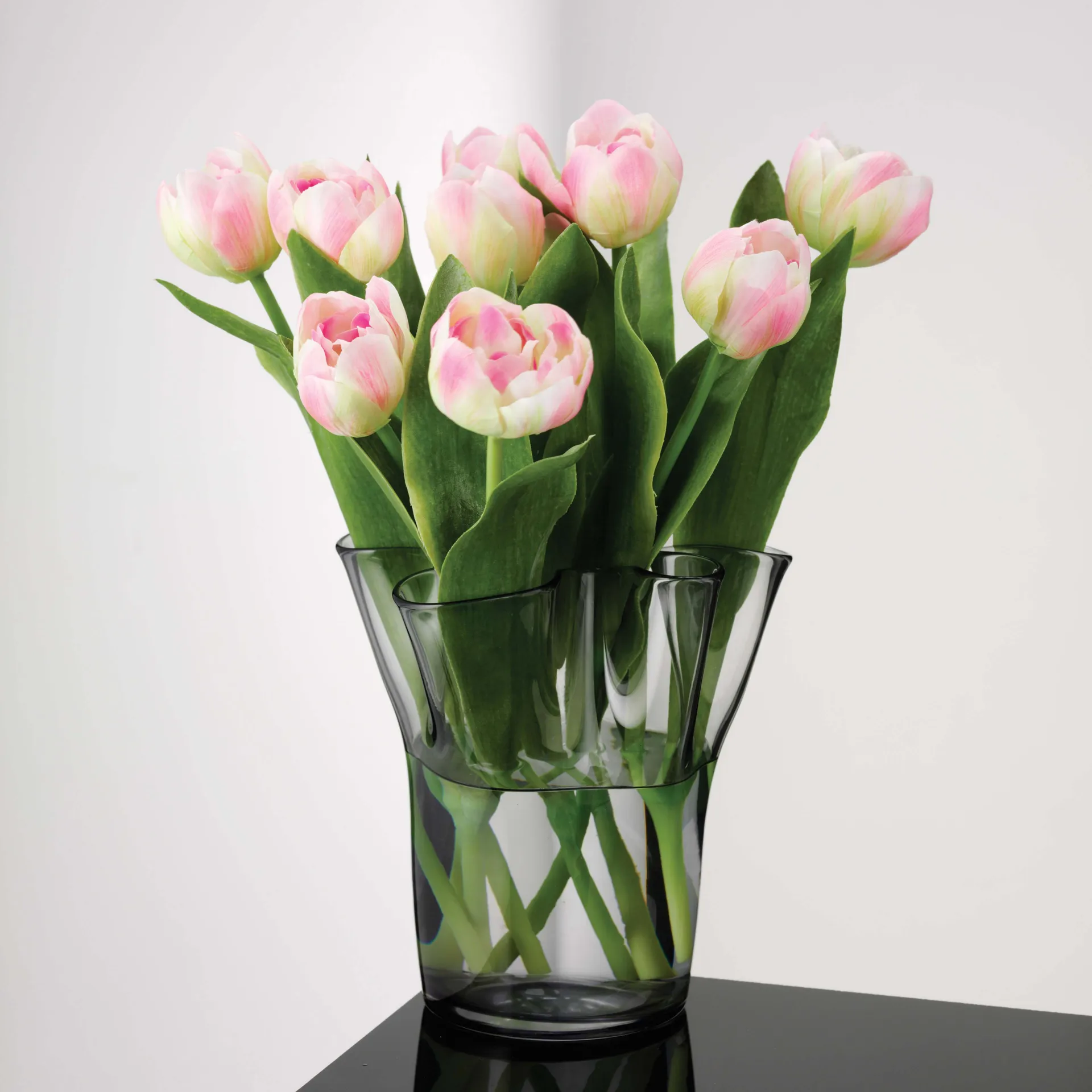 Vase Tulip 20 cm, Smoke Aida