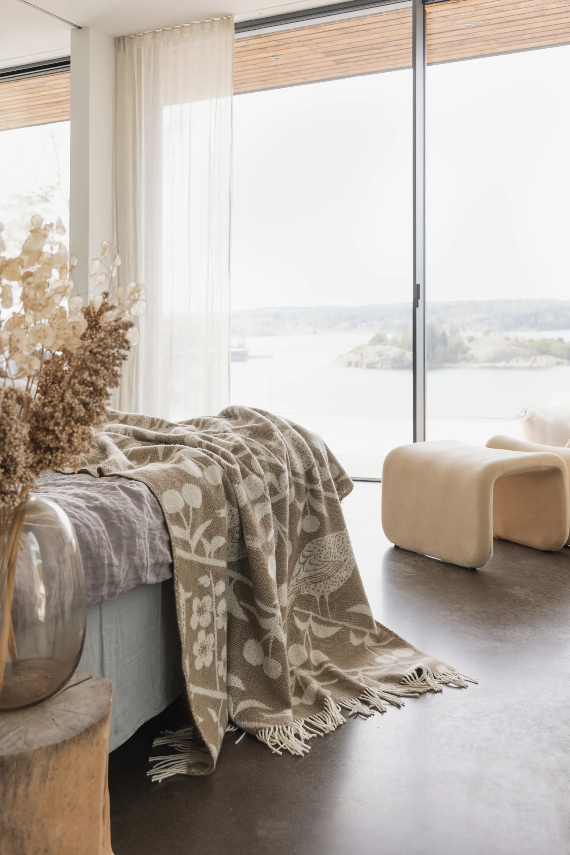 Plaid Körsbärsträdgården 130x170 cm, Marron-off-white Almedahls