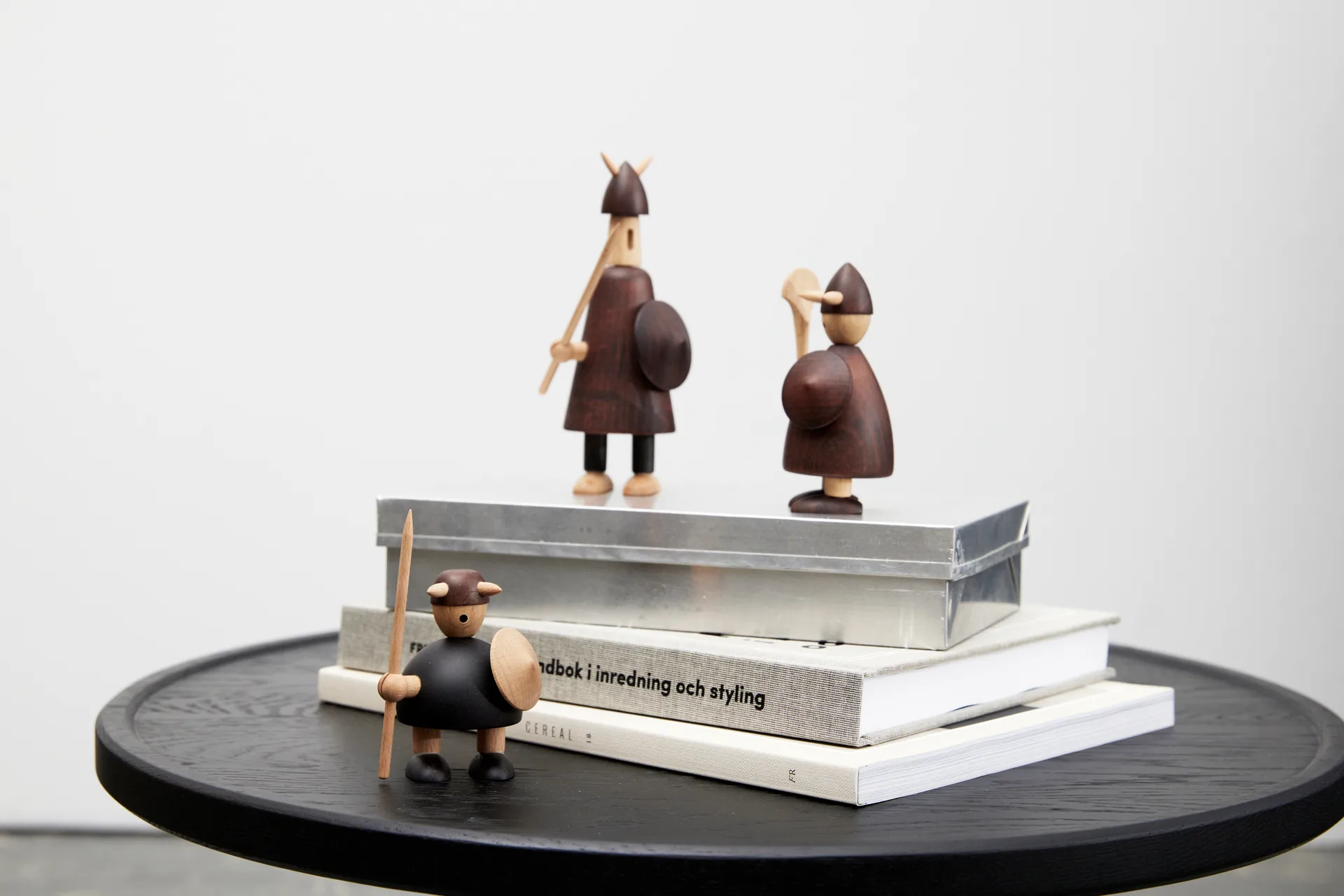 Figures en bois The vikings of Denmark Medium, Stained beech Andersen Furniture