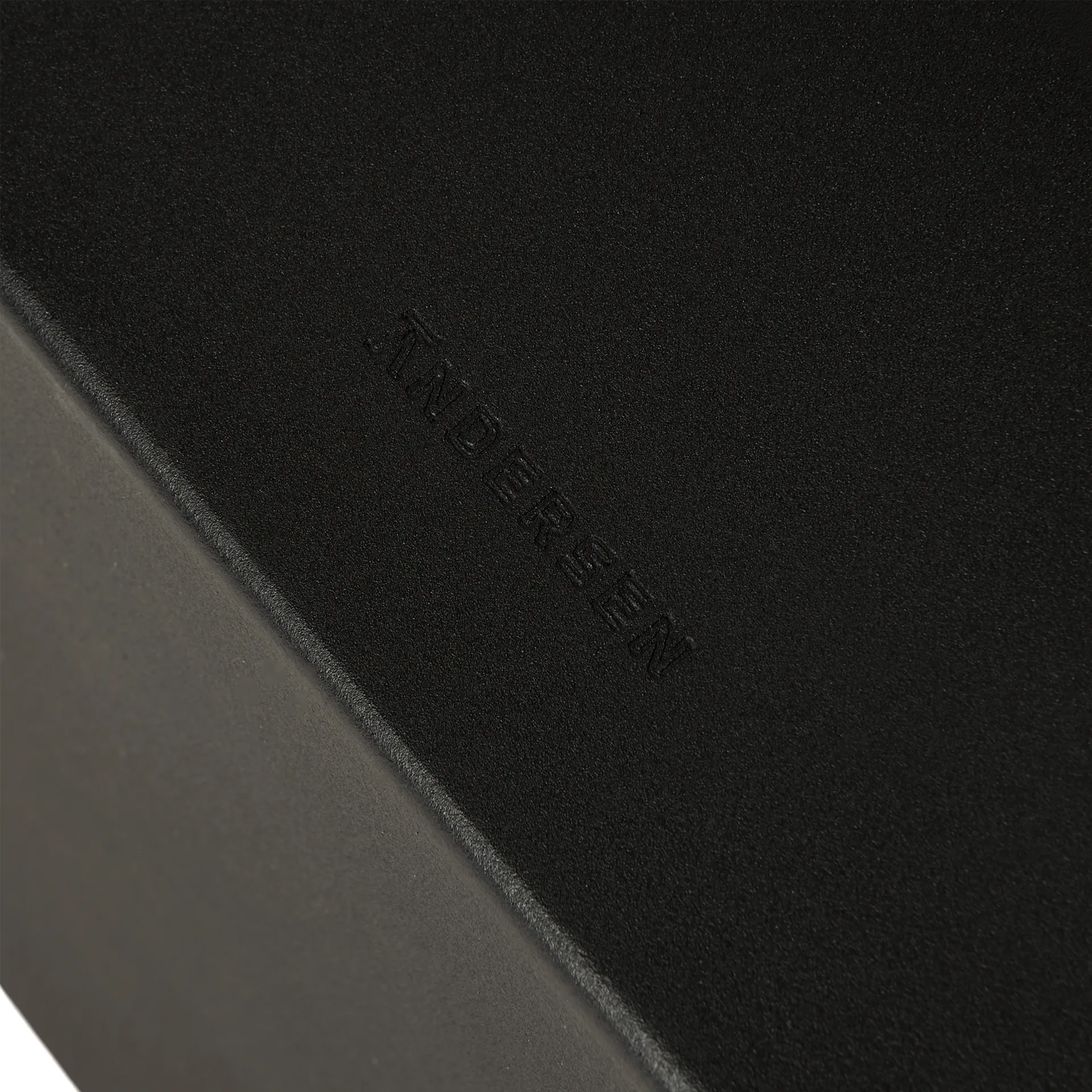 Table d’appoint Edge, Black (noir) Andersen Furniture