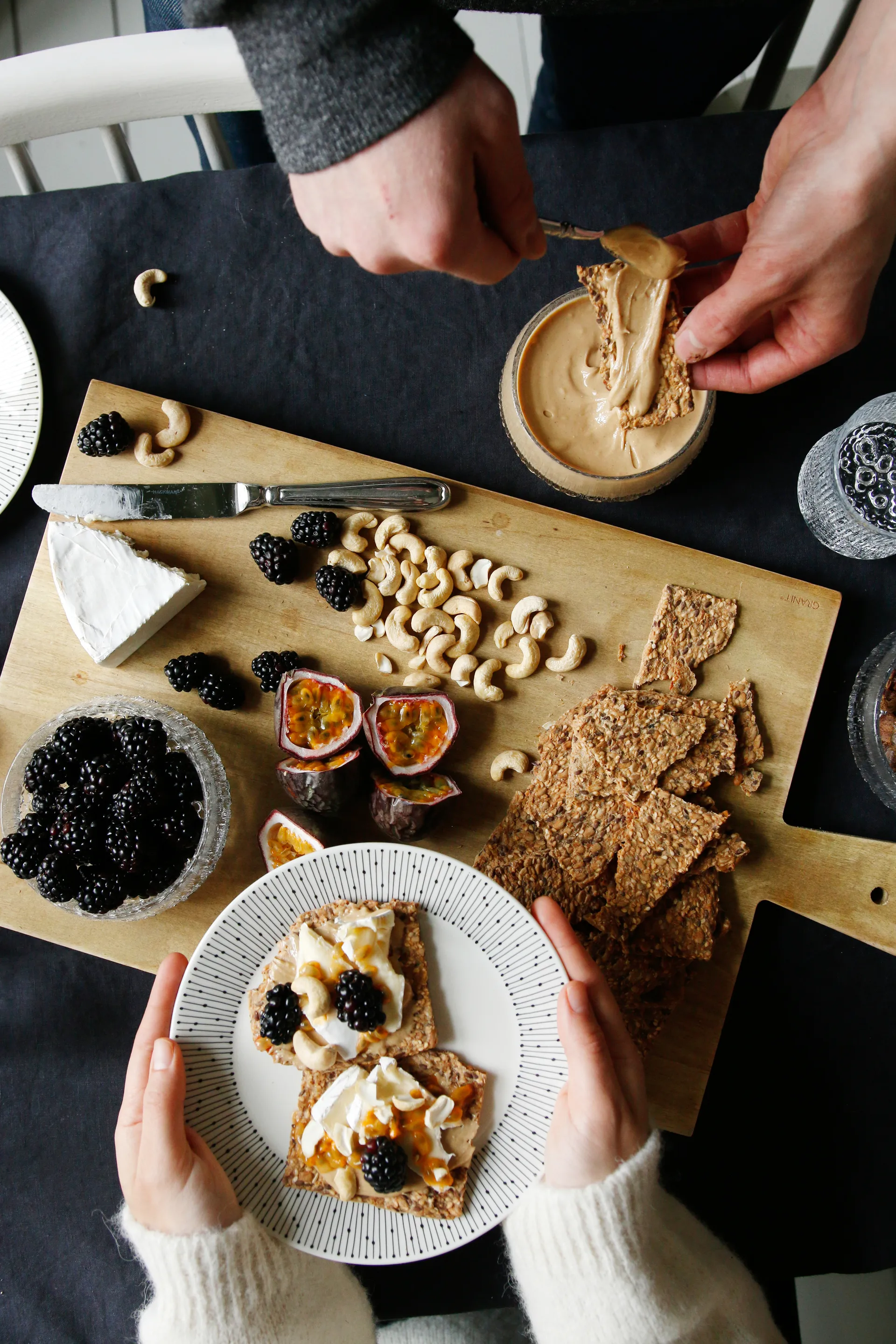 Assiette Mainio Sarastus Ø19 cm, Noir-blanc Arabia