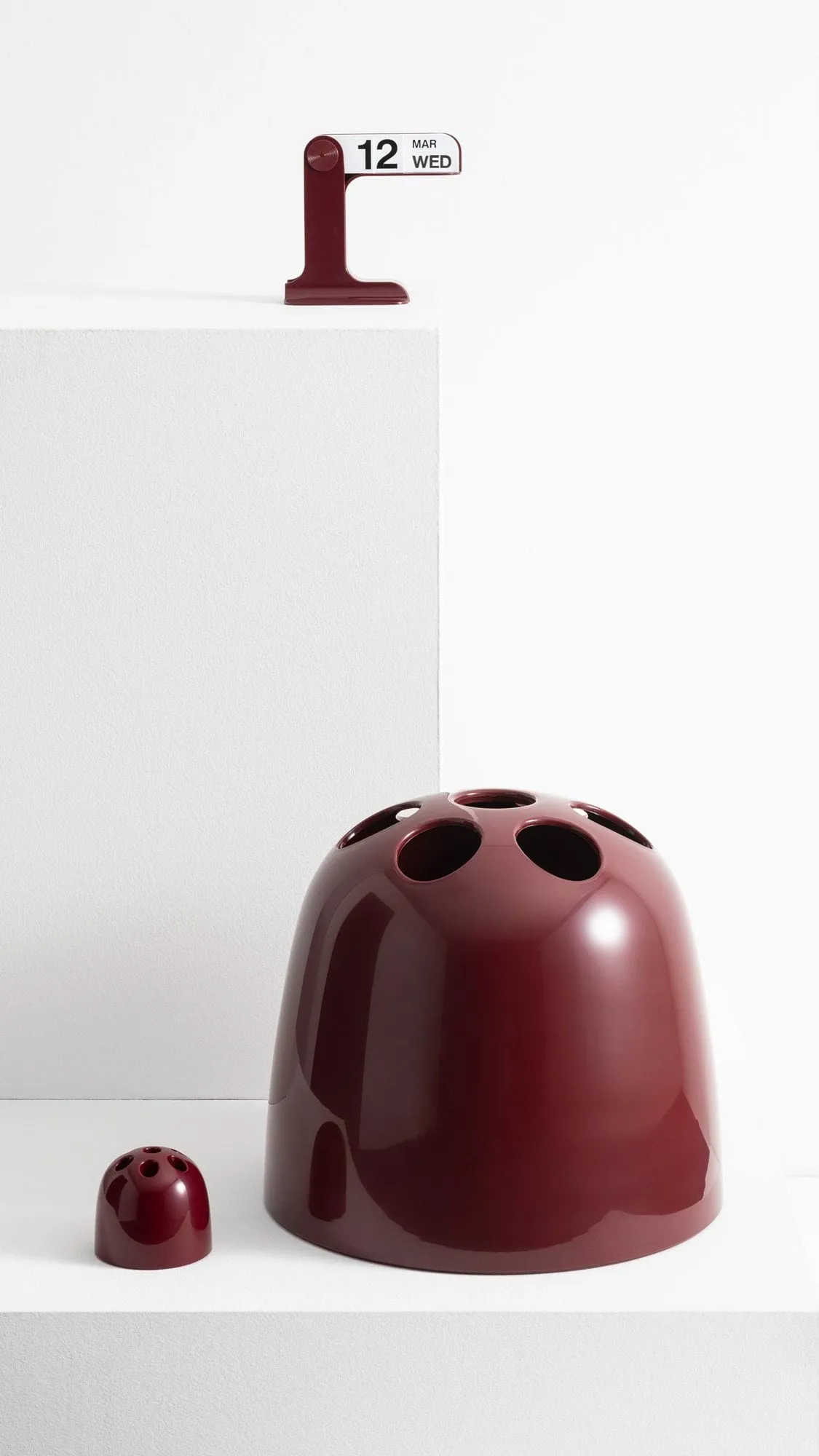 Calendrier perpétuel Timor, Rouge rubis Artemide