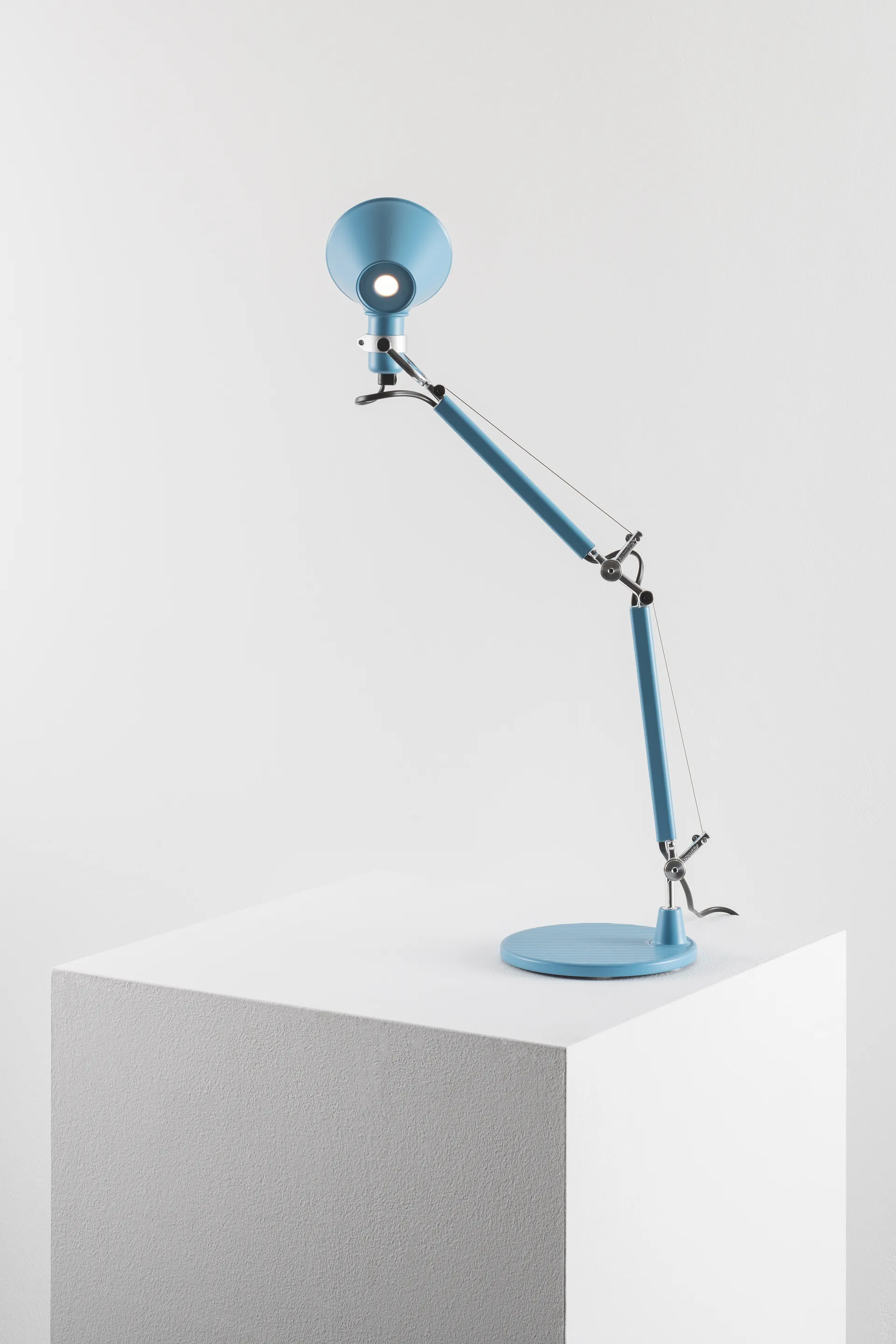 Tolomeo micro lampe de table, Light blue Artemide