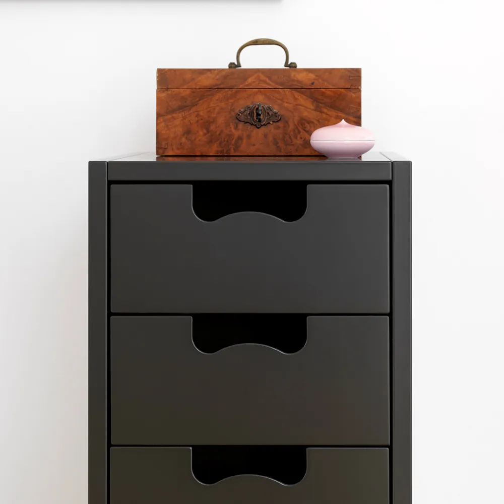 Commode Snö J4, char grey, base en chêne Asplund