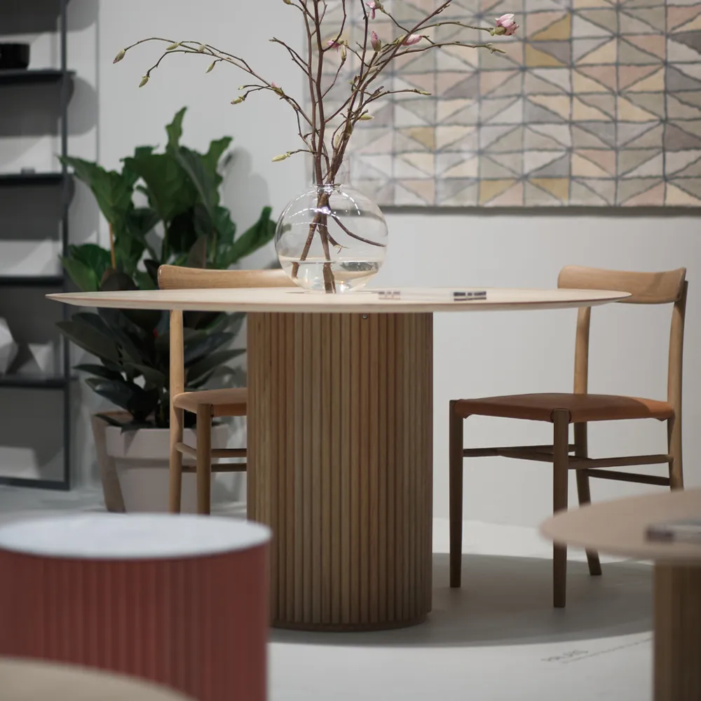 Table à manger Palais Royal, chêne teinté blanc (p2), support chêne teinté blanc Asplund