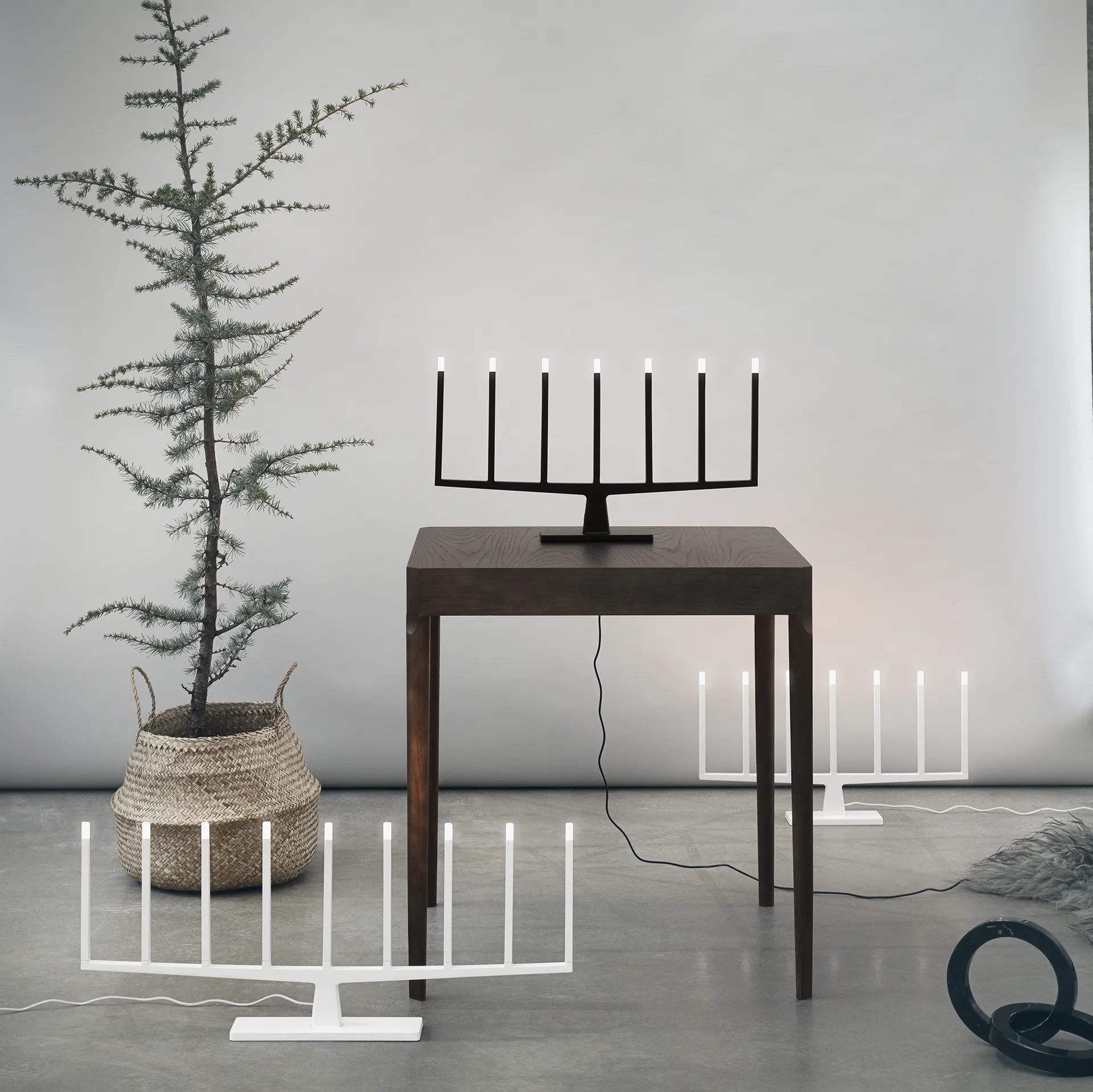 Bougeoir de l'avent Adventure à 9 bras, Blanc Ateljé Lyktan