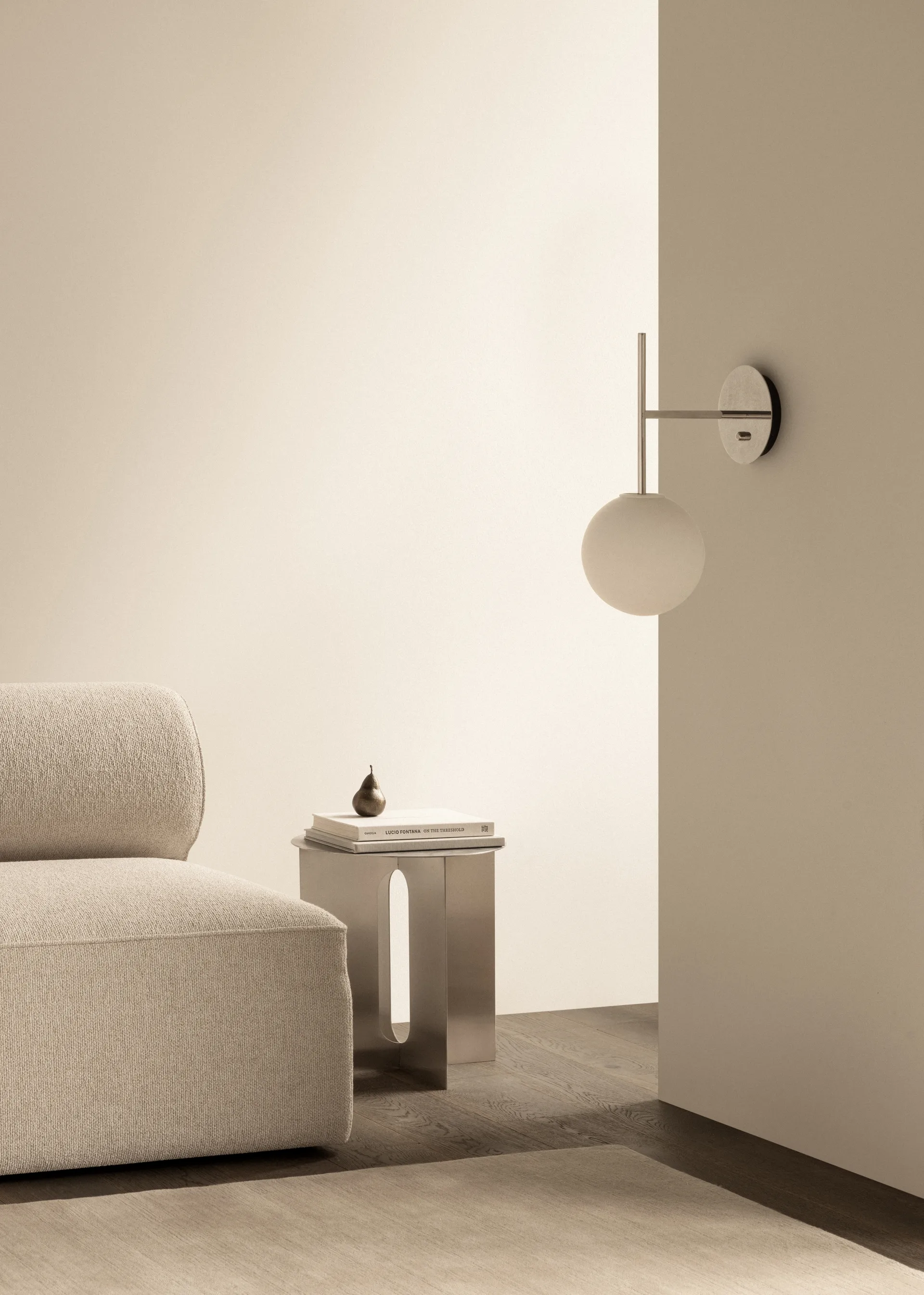 Applique murale TR Bulb Suspended, Polished steel Audo Copenhagen