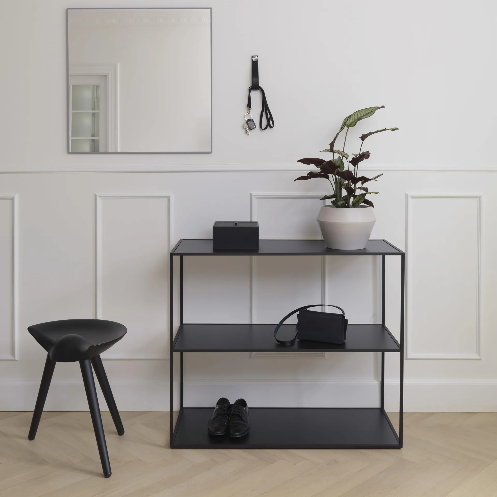 Boîte avec couvercle Frame 20, Frêne coloré noir Audo Copenhagen