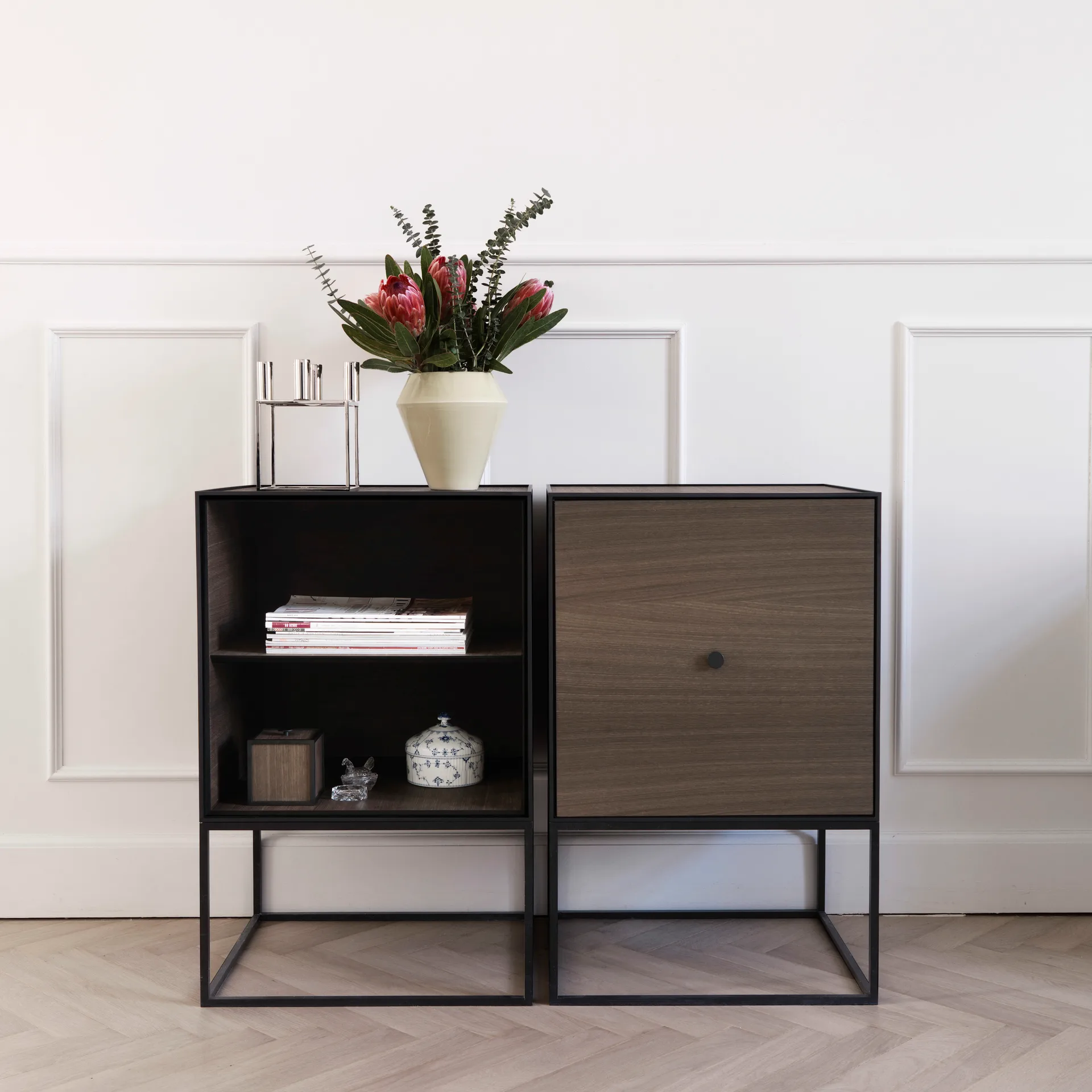 Cube avec porte Frame 49, Chêne fumé Audo Copenhagen