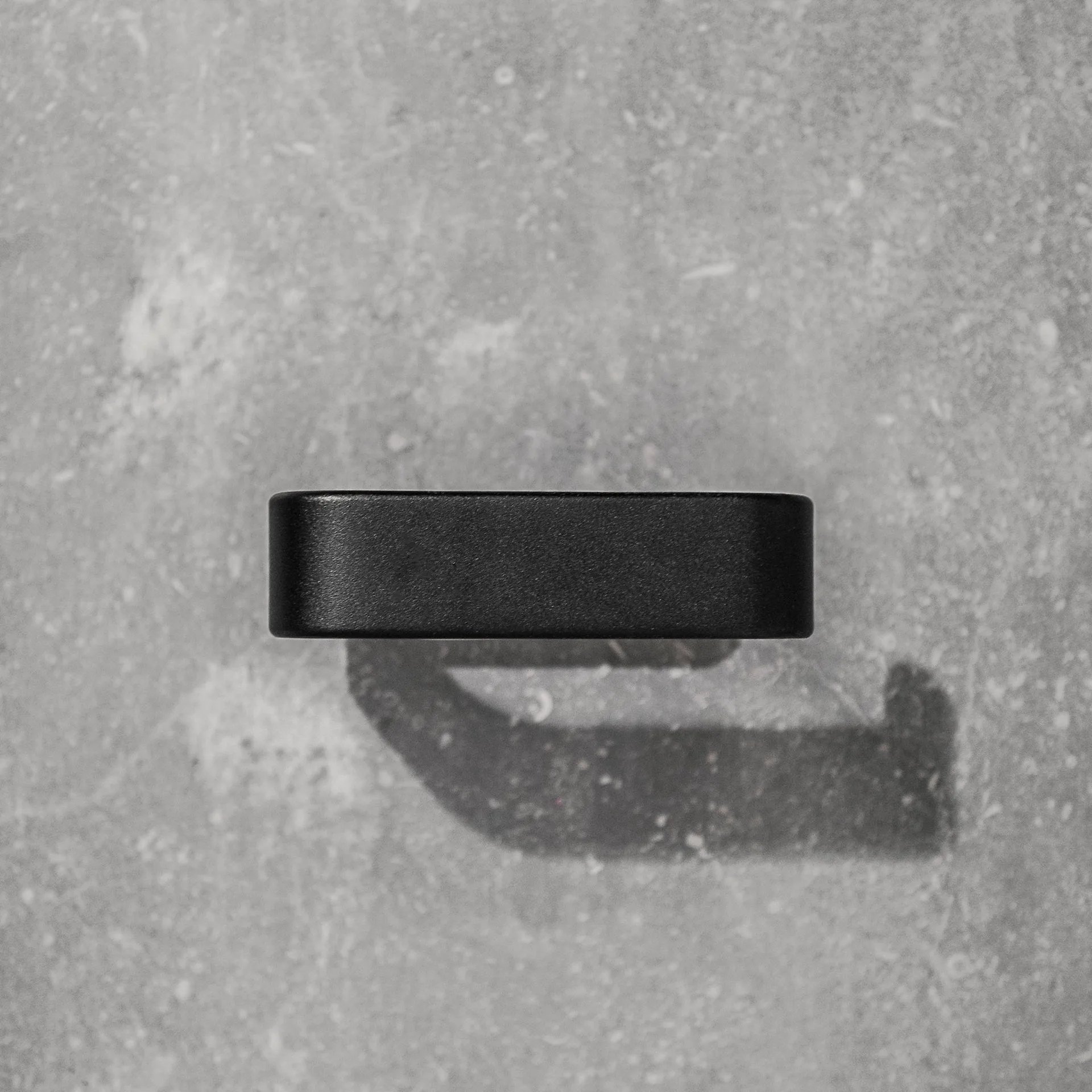 Dérouleur de papier toilette Norm, noir Audo Copenhagen