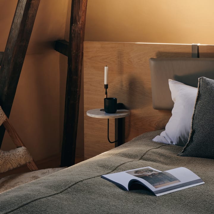 Étagère Corbel, marbre de Carrare, chêne lasuré foncé Audo Copenhagen