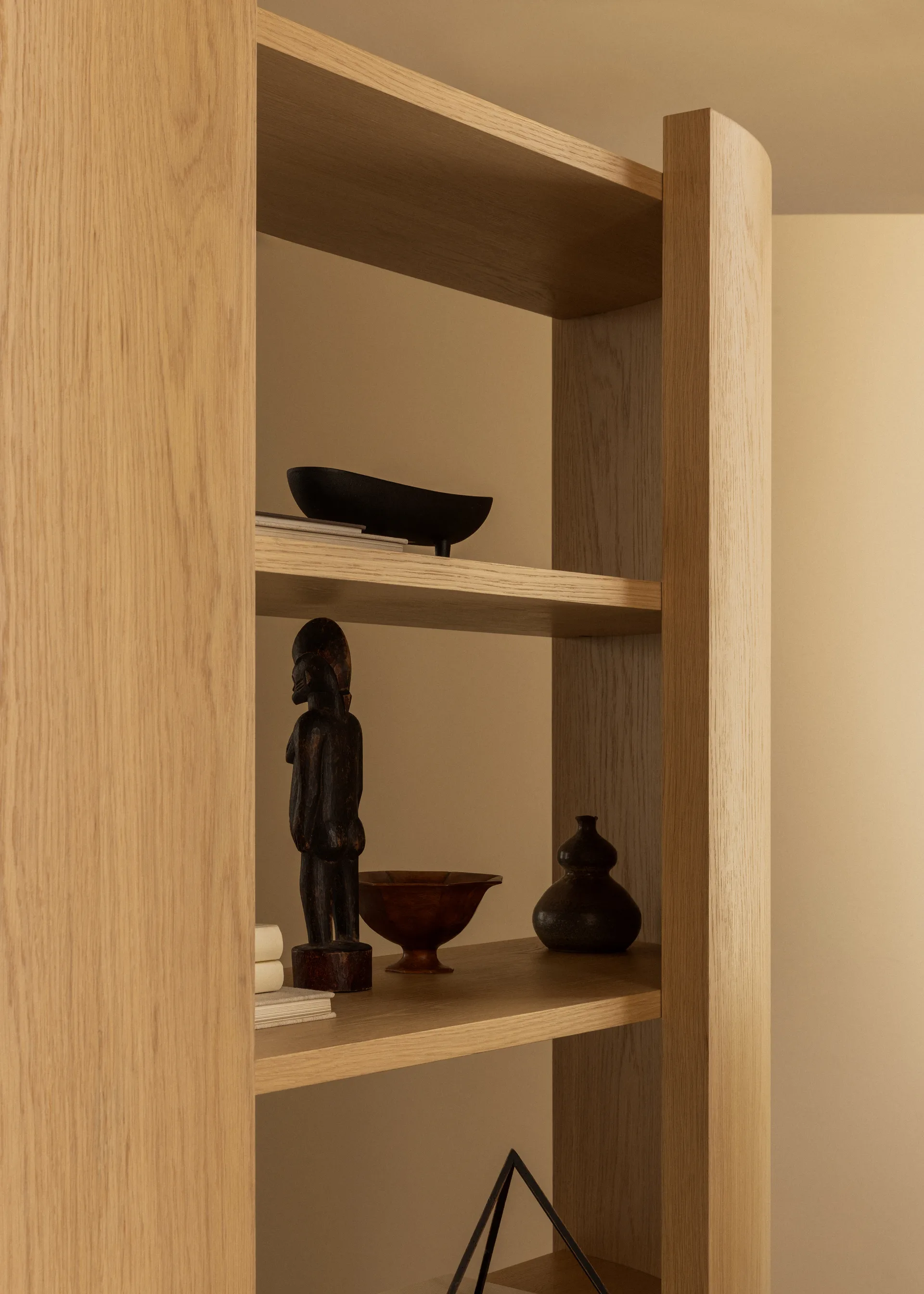 Étagère Crescent, Chêne non traité, 150x173 cm Audo Copenhagen