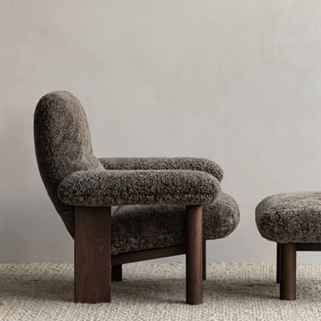 Fauteuil Brasilia - Dark oak-Moss 011 grey - Audo Copenhagen