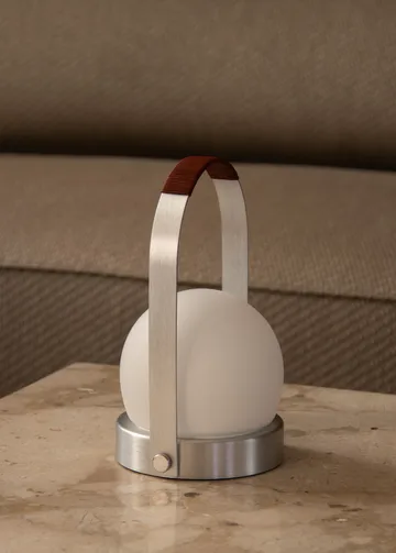 Lampe de table portable Carrie - Aluminium brossé - Audo Copenhagen