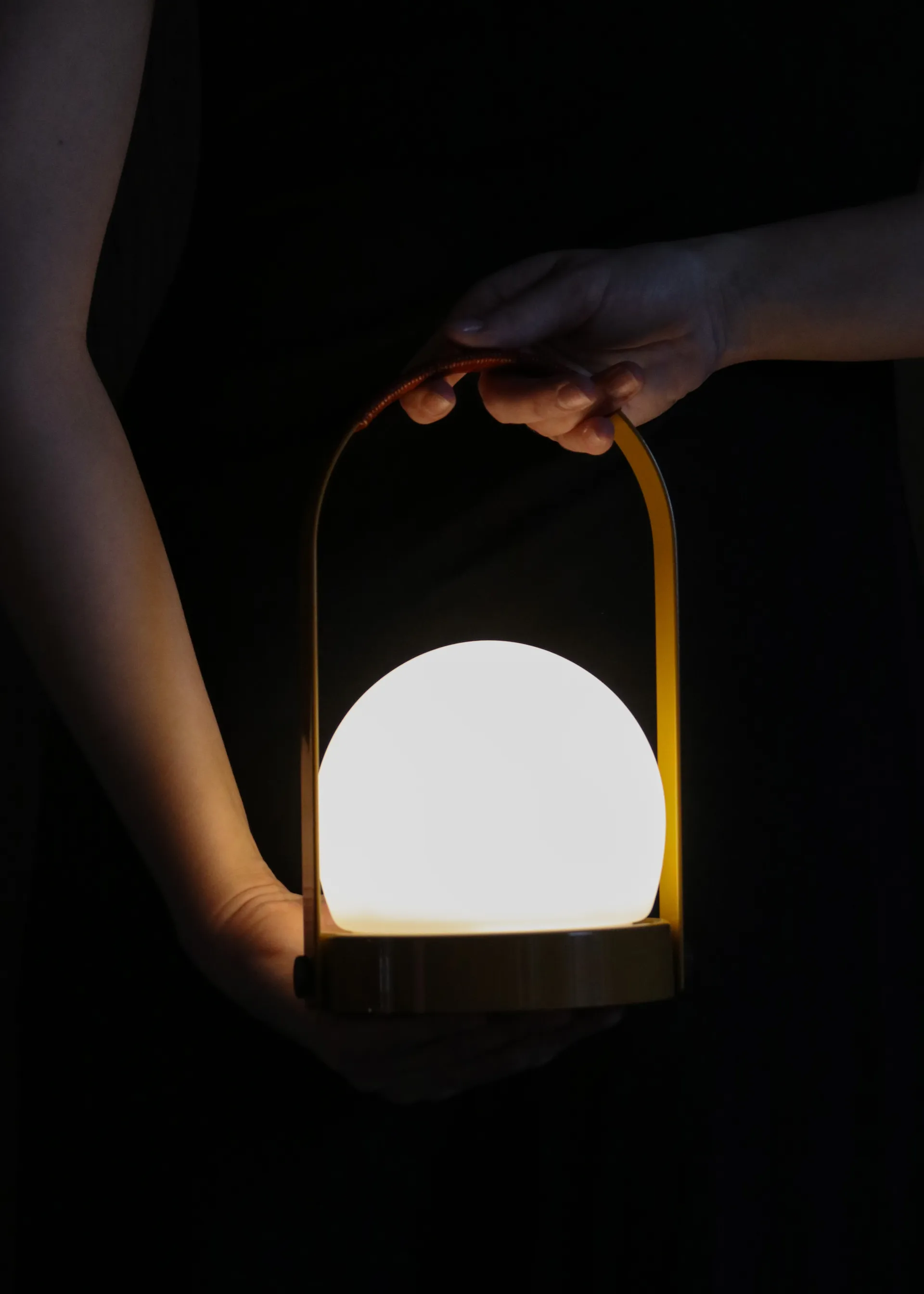 Lampe de table portable Carrie, Golden brown Audo Copenhagen