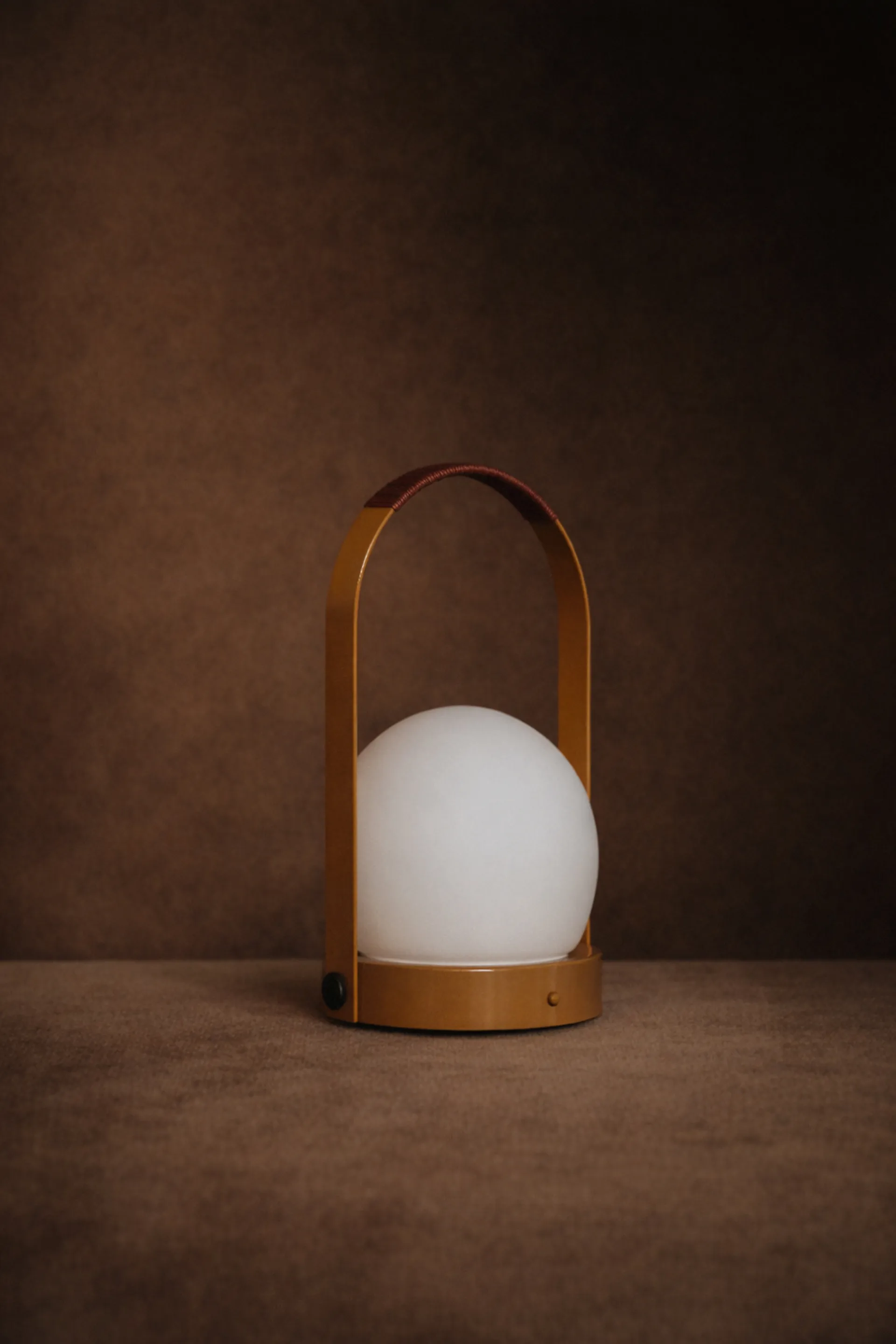 Lampe de table portable Carrie, Golden brown Audo Copenhagen