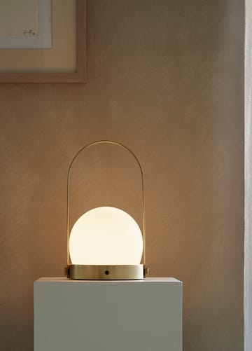 Lampe de table portable Carrie - laiton brossé - Audo Copenhagen