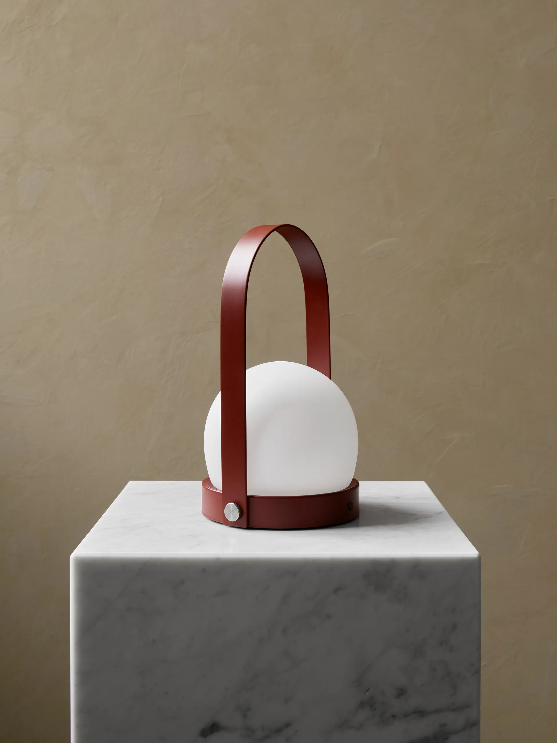 Lampe de table portable Carrie, Rouge brûlé Audo Copenhagen