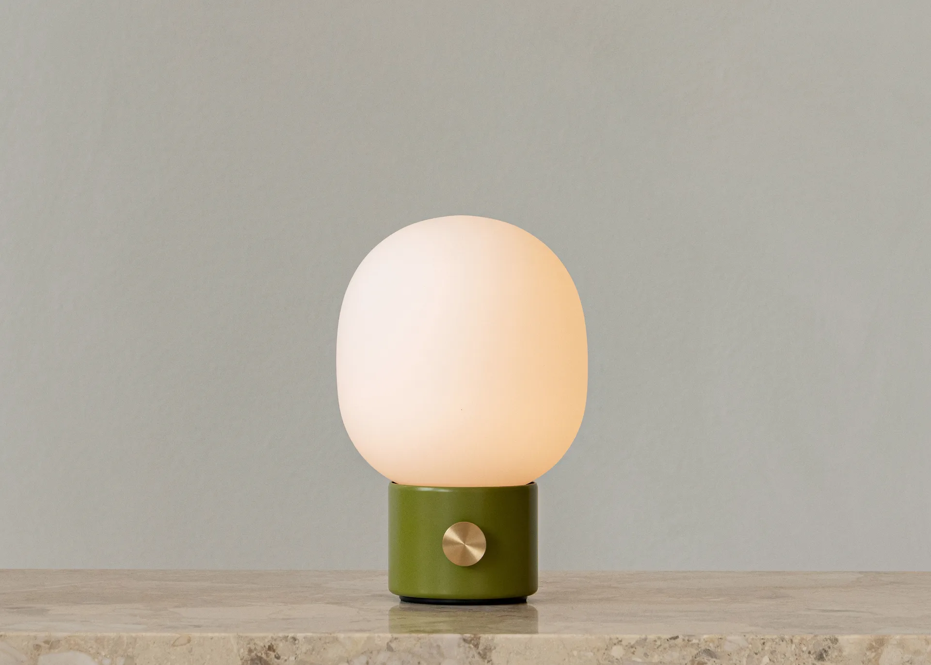  Lampe de table portable JWDA, Dusty green Audo Copenhagen