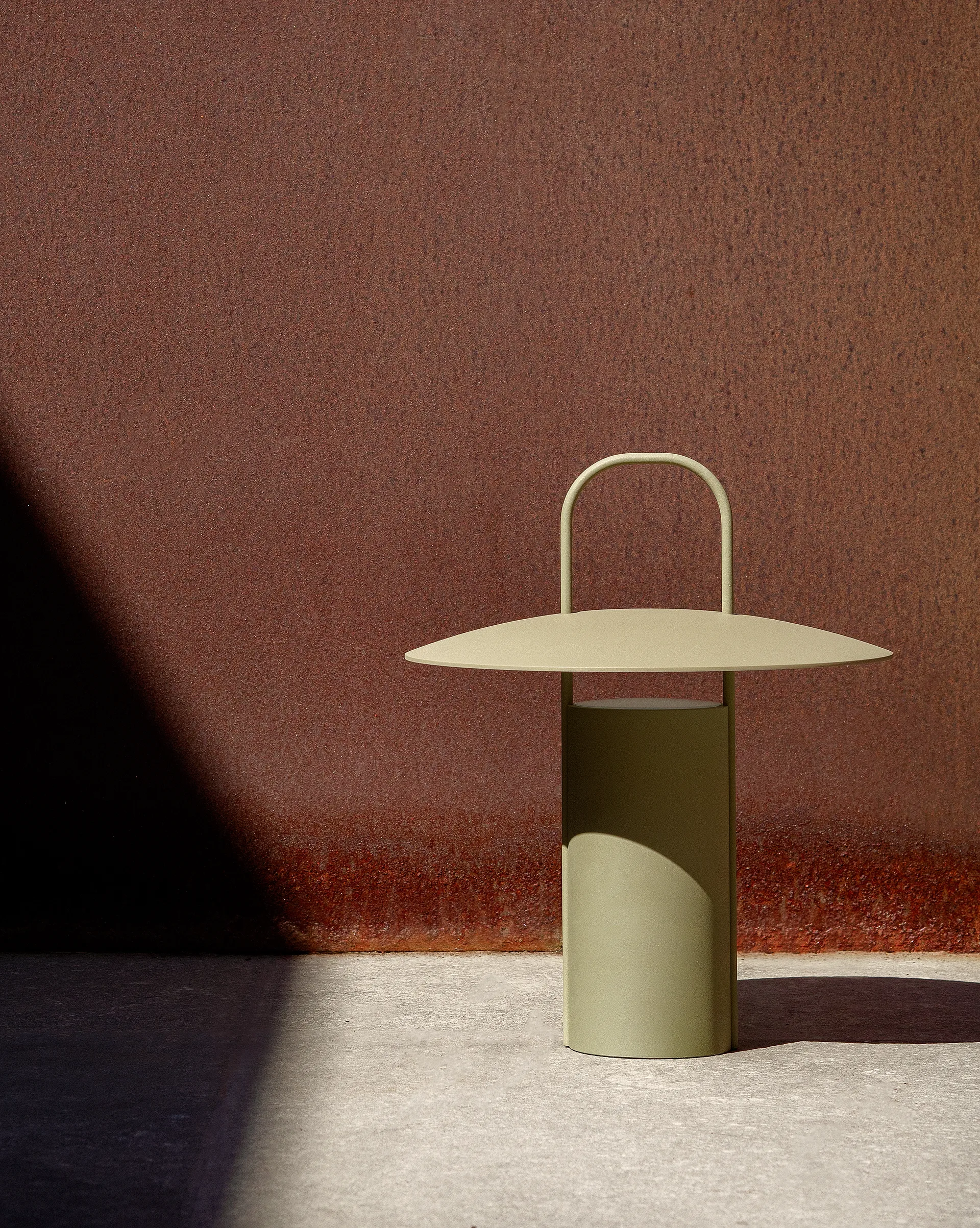 Lampe de table portable Ray, Dusty Green Audo Copenhagen