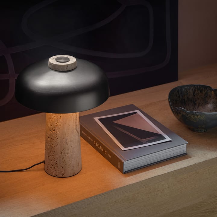 Lampe de table Reverse - Travertin-laiton bronz�é - Audo Copenhagen